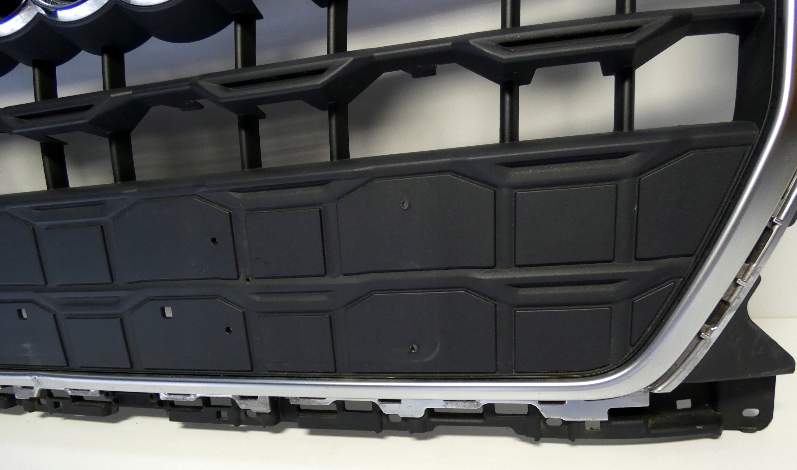 AUDI Q2 81A853651H LIFT 2020- Grill Grill Grill