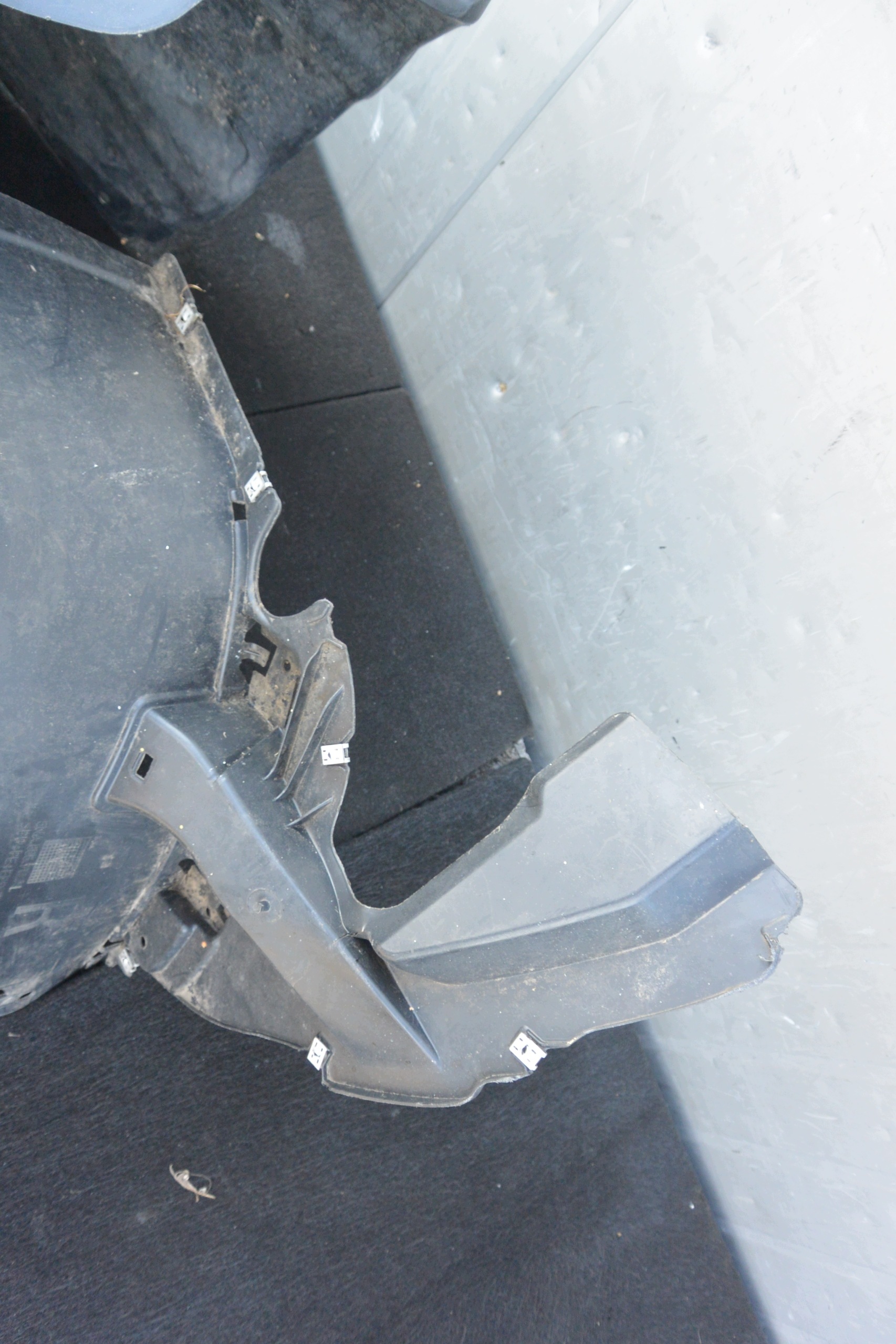 mudguard right front 2016- VW TIGUAN II 5HA805912AL