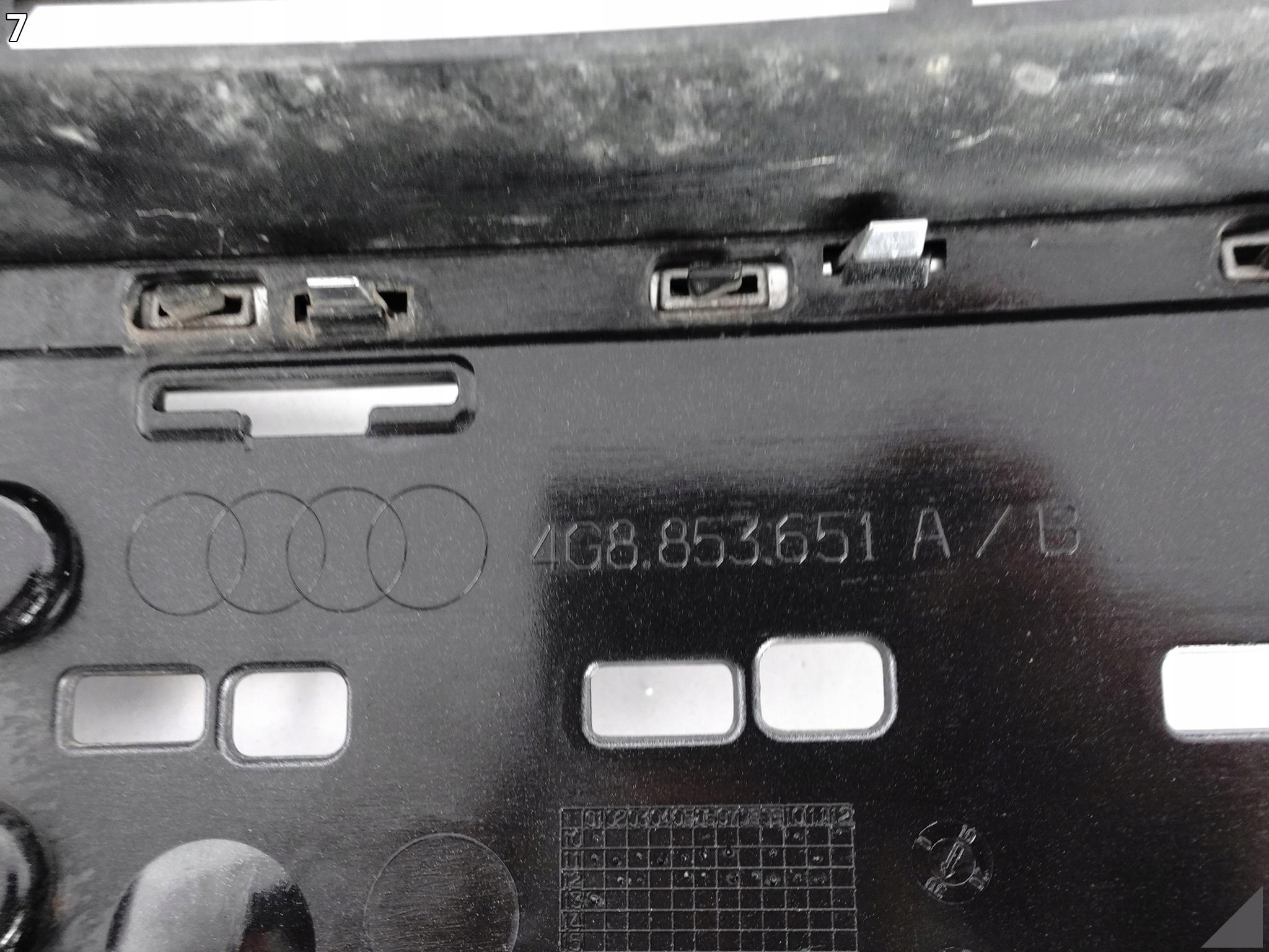 AUDI S7 4G8 C7 10-14 ZDERZAK GRILL ATRAPA CHROM PRZÓD Strona zabudowy przód