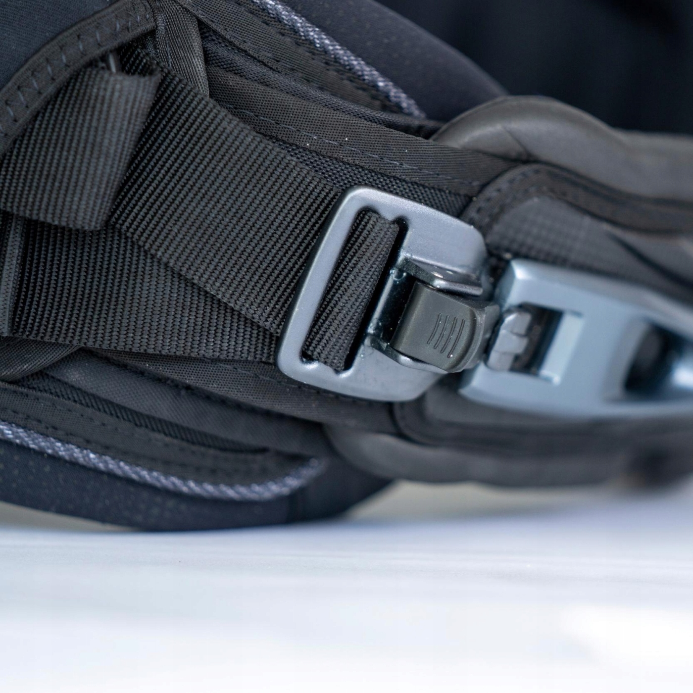 NEILPRYDE Trapez Wind Proton C3 navy L Rodzaj wysoki