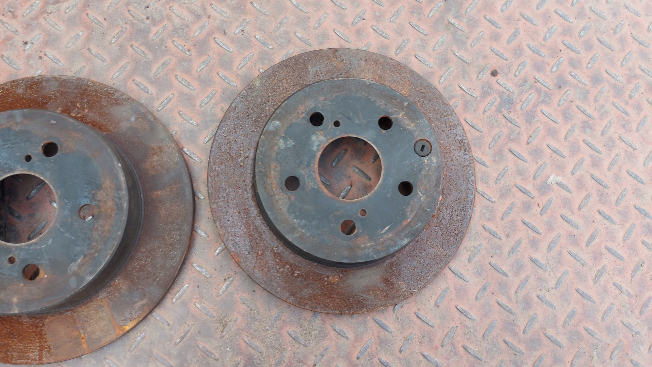 discs brake rear part rear. LEXUS IS220D 05