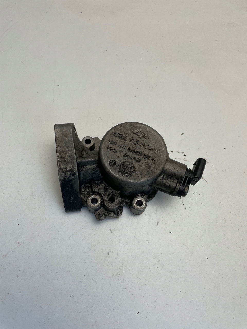 06E103535A - AUDI A6 C7 A8 D4 3.0 TFSI корпус топливного насоса