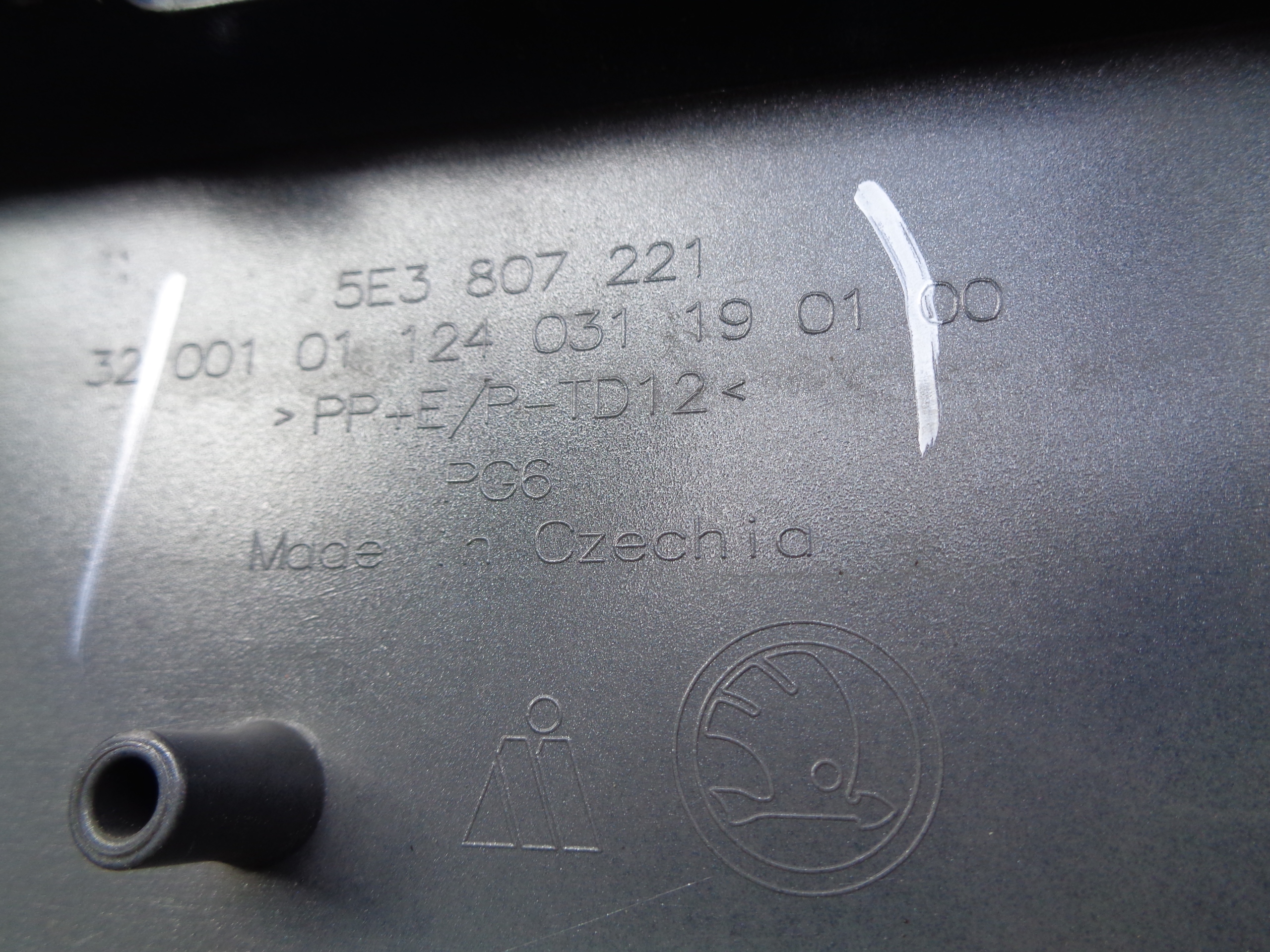 Frontstoßstange SKODA OCTAVIA IV 4 5E3 20- NR 46477