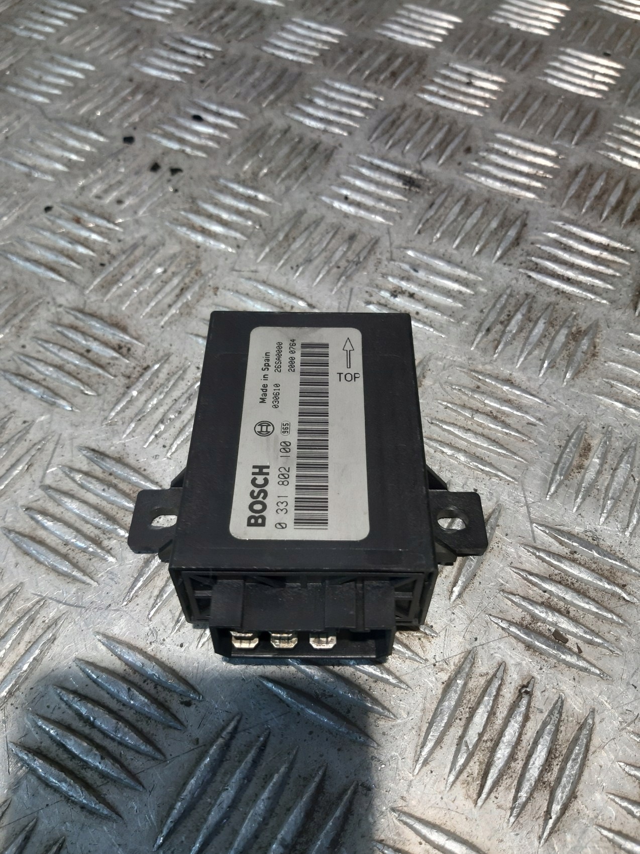relay amplifier ROZRUCHOWY BOSCH 0331802100
