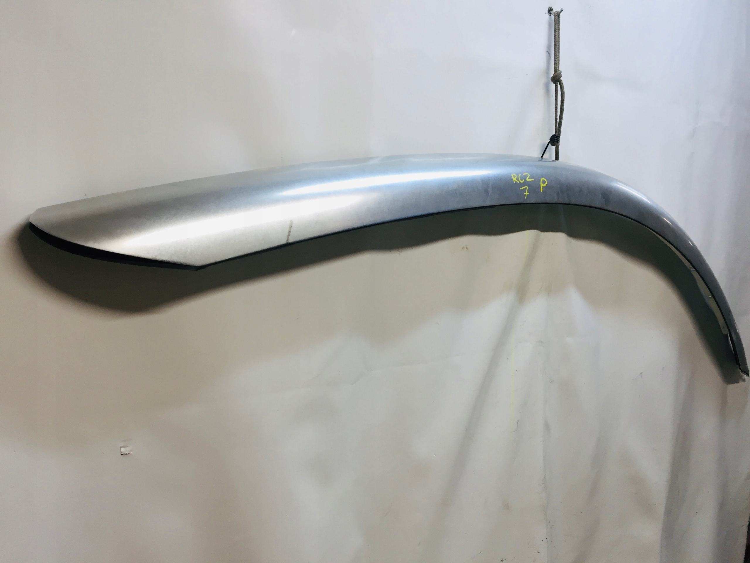 LISTWA DACHOWA PRAWA PEUGEOT RCZ Part number LISTWA DACHOWA PRAWA PEUGEOT RCZ