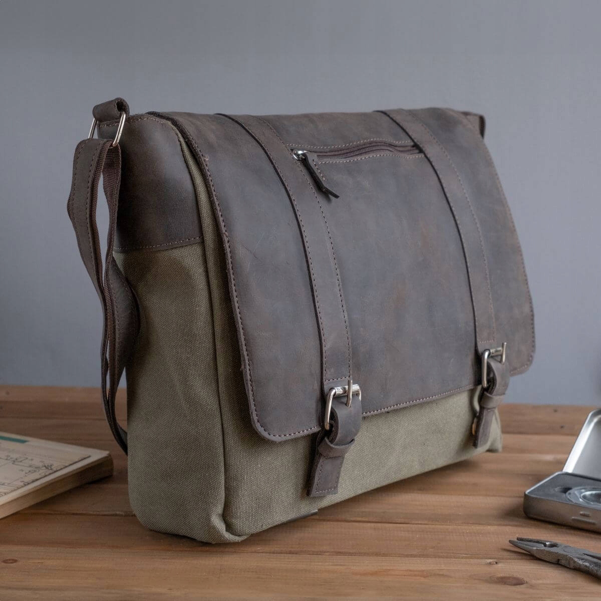 Tmavě hnědá pánská vintage retro kožená plátěná taška Belveder BC61