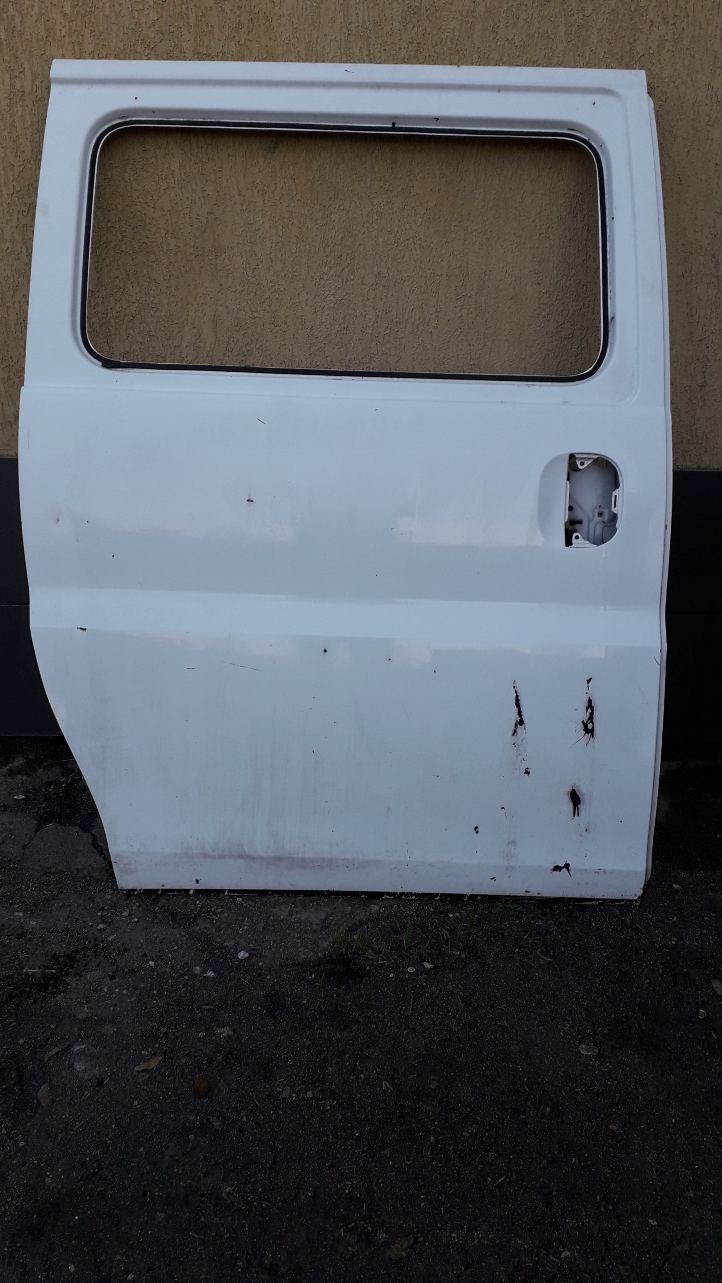 HYUNDAI H1 97-07 DRZWI PRAWE - PRZESUWNE