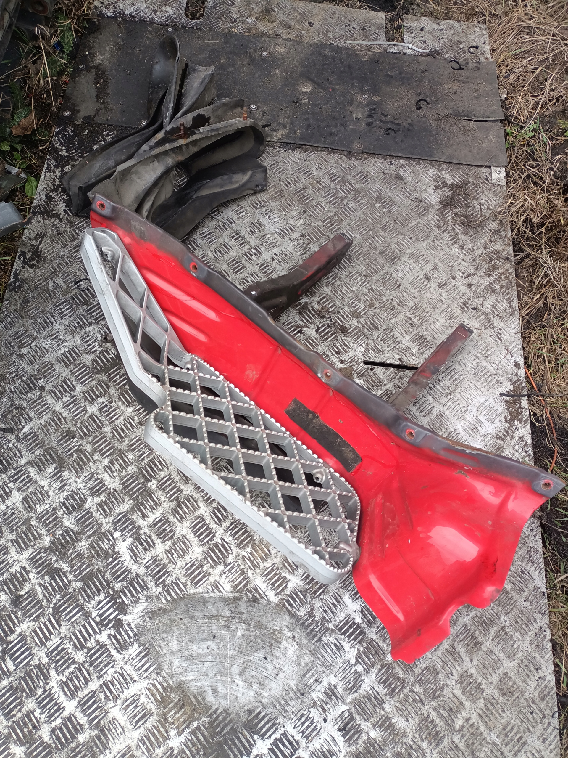 СТУПІНЬ СТУПІНЬ ВЕРХНЯ ПРАВА SCANIA R КАБІНА