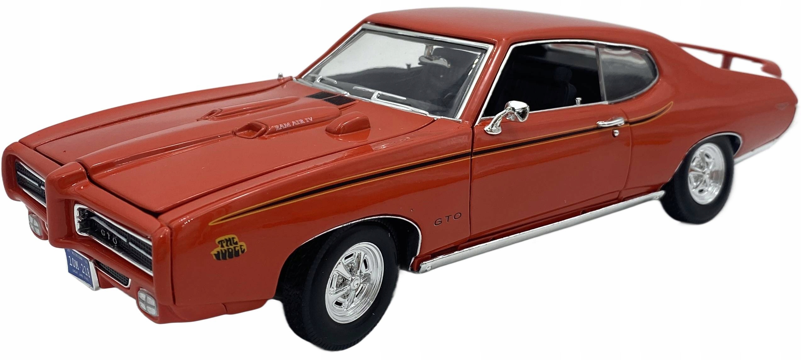 Pontiac Gto Judge (1969) 1:18 model Motormax 73133 oranžový