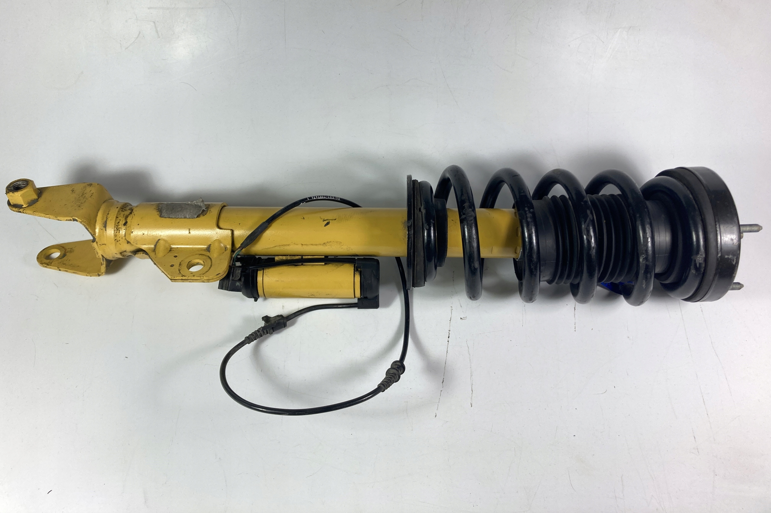 Dodge Challenger SRT Hellcat 2015-23 shock absorber aktywny left front