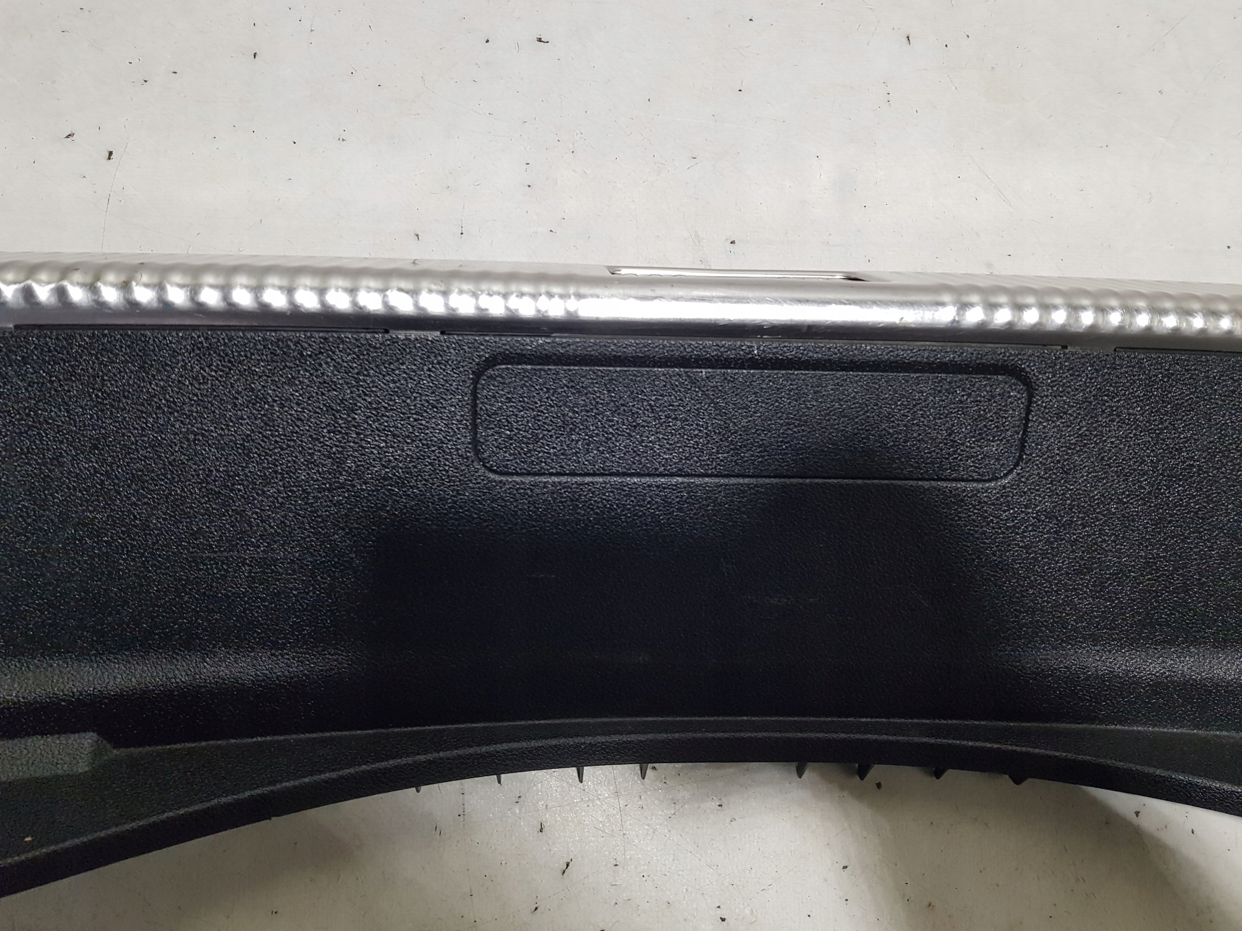 kryt lišta stěny PRAHU kufru AUDI A8 D4 4h0863471