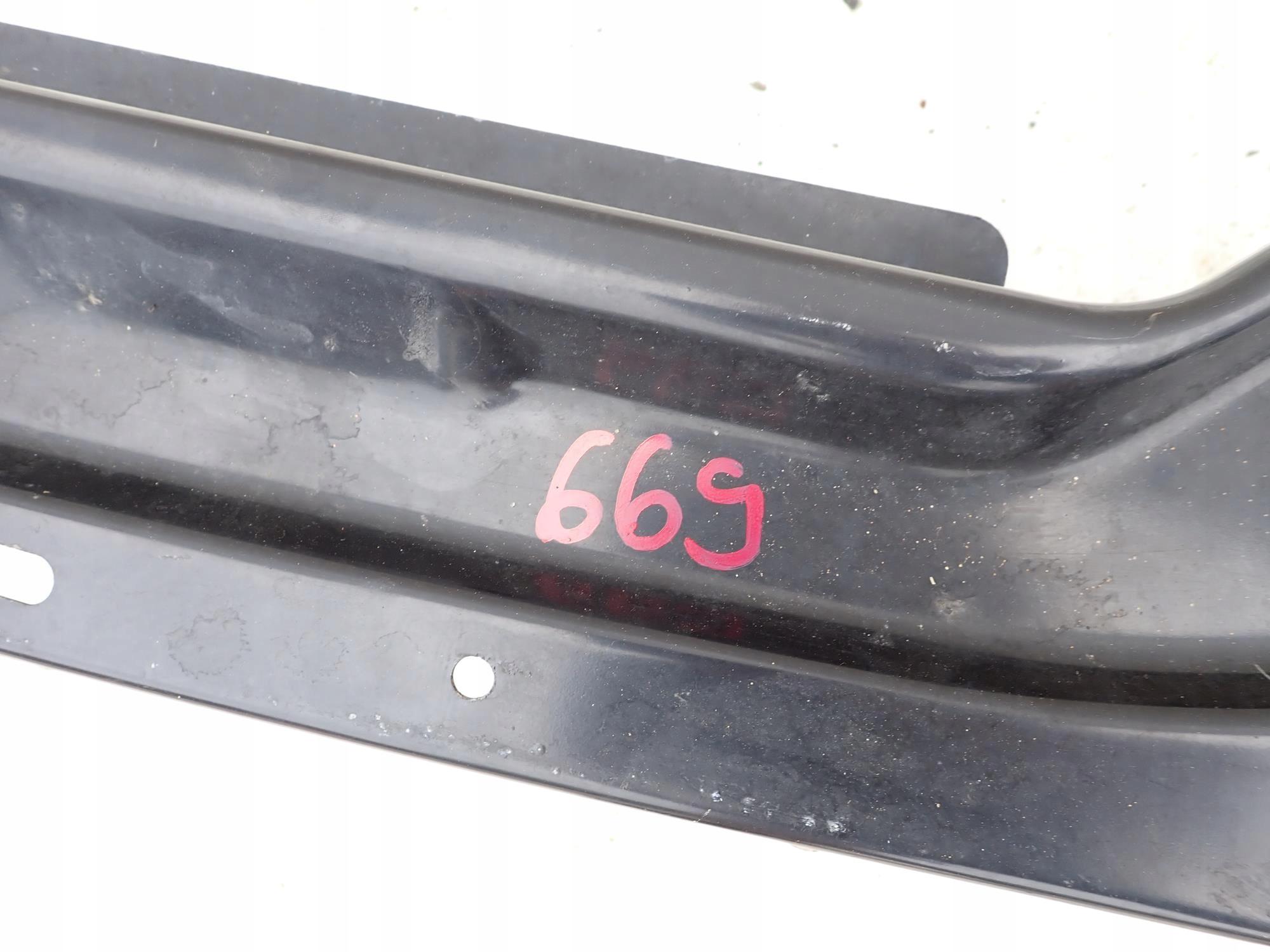 VOLVO XC60 and 1 LIFT 13-17 support panel for radiators pillar