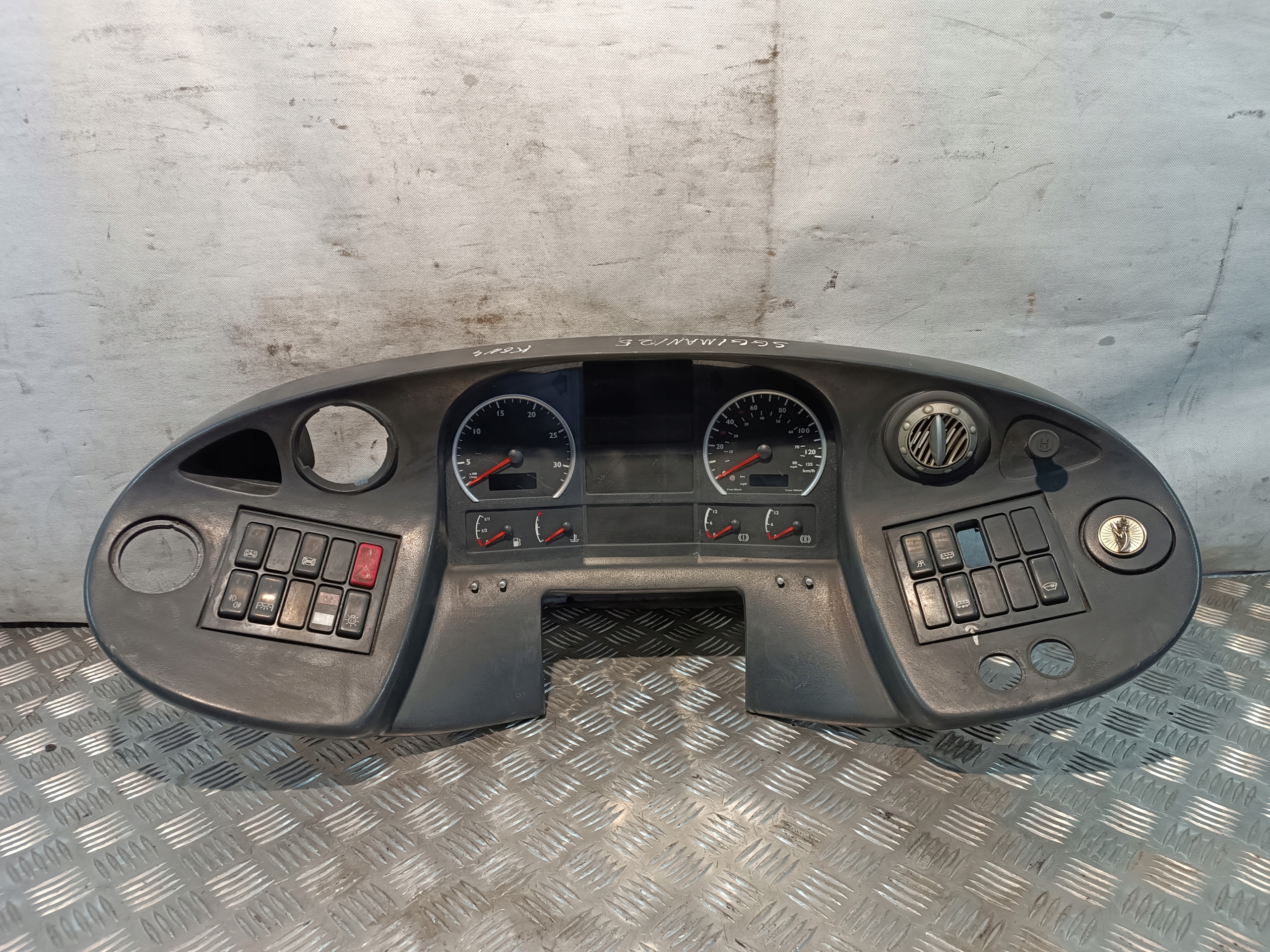 dashboard instrument panel dials MAN REGIO LIONS 88.76001.0074 85017053