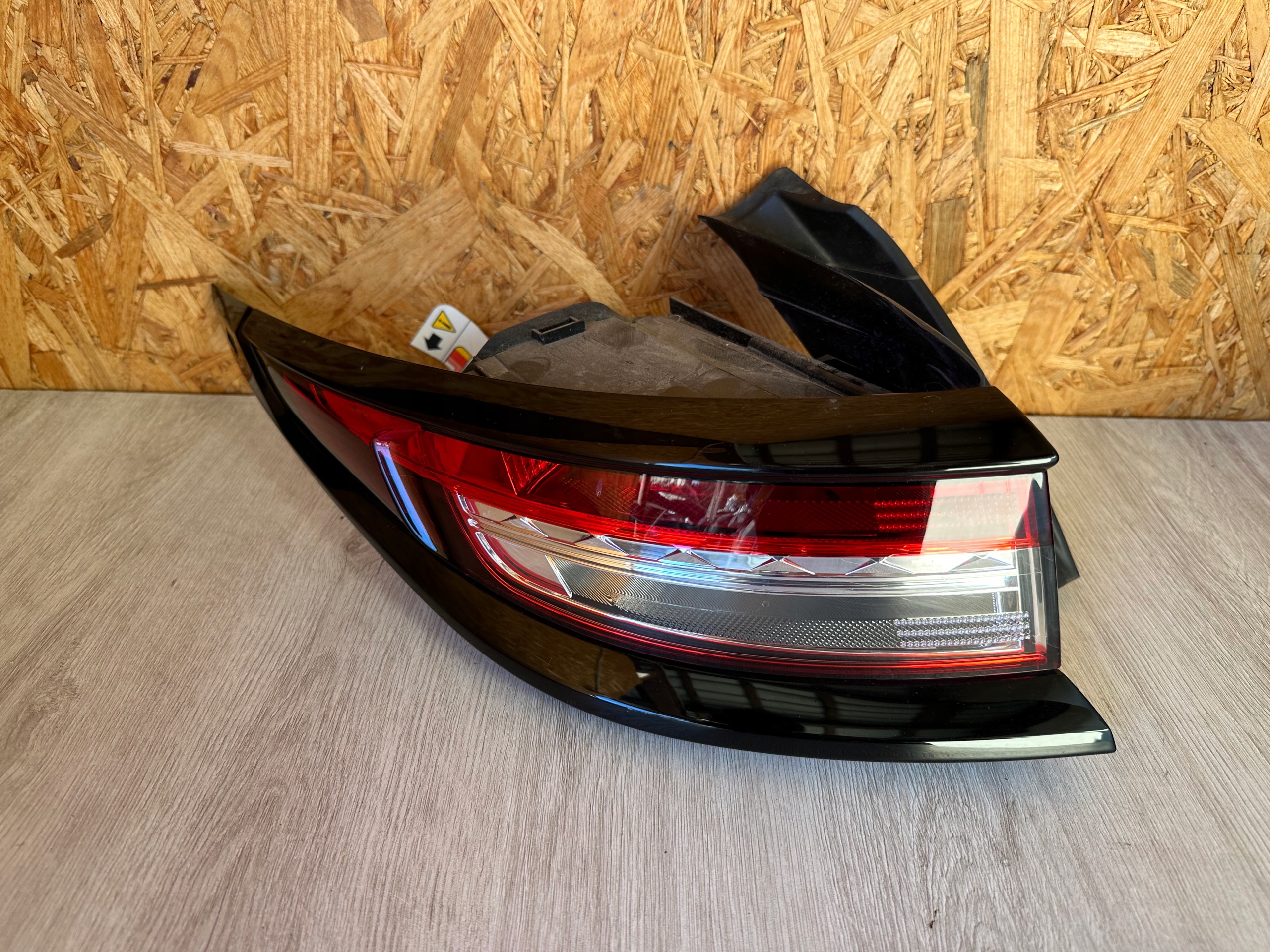 LIGHT REAR LEFT RIGHT CITROEN DS3 CROSSBACK 19R.