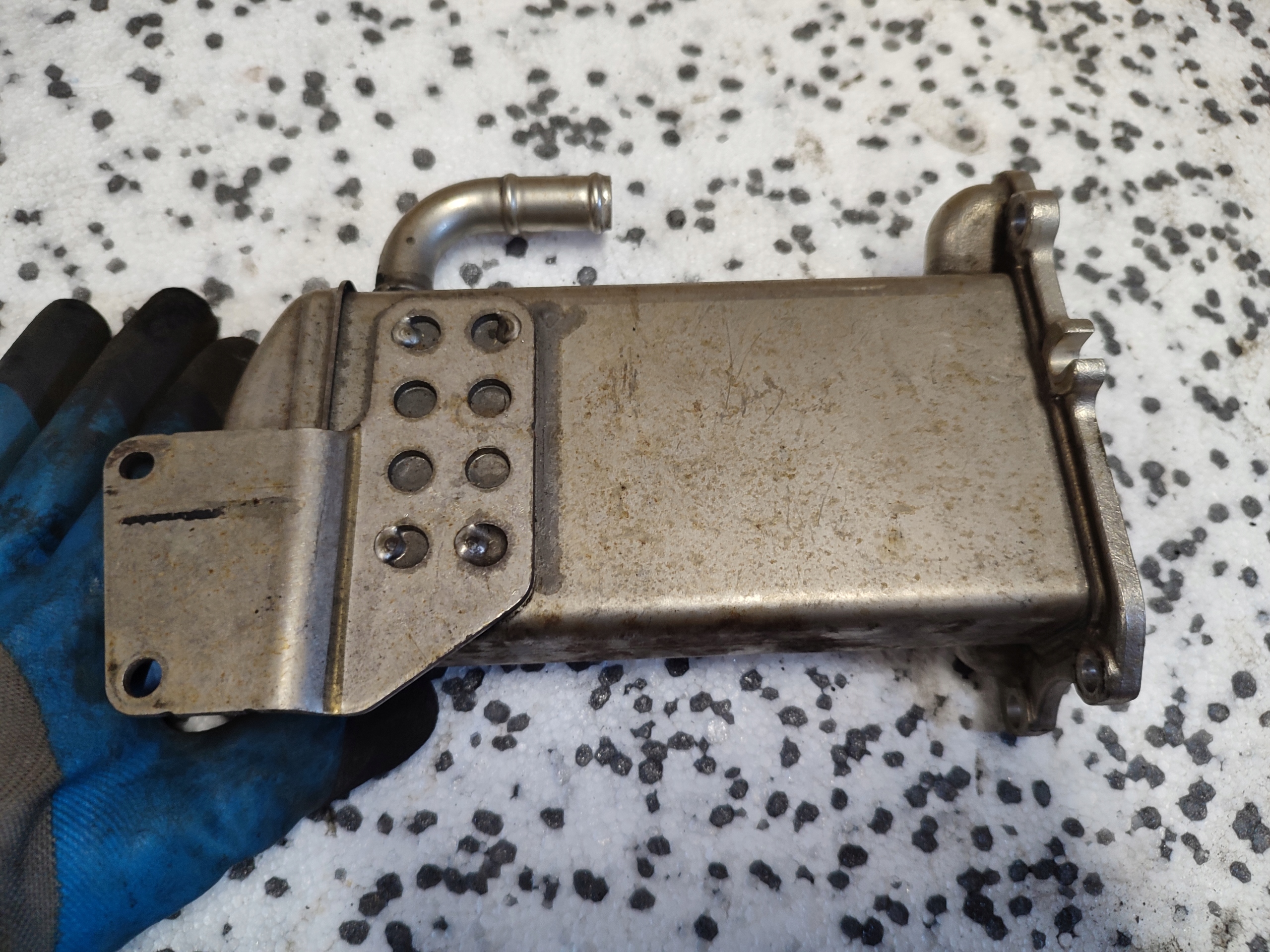 abgaskuehler agr VOLKSWAGEN 2.0 TDI V29041284