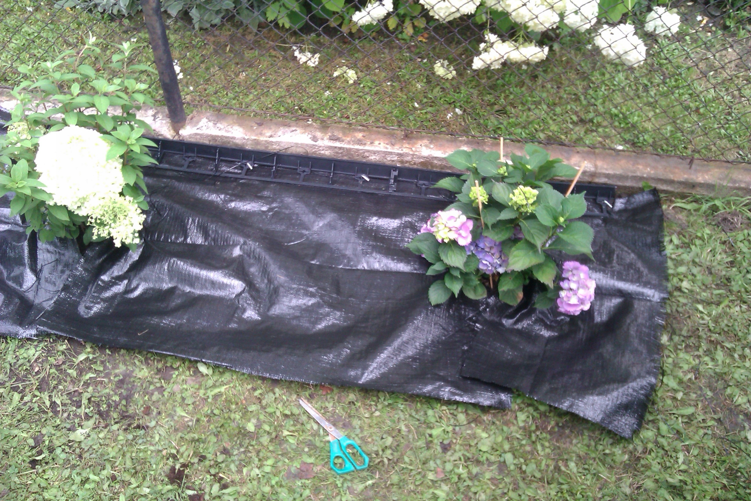 AGROTKANINA AGROWŁÓKNINA 1,1m NA WYMIAR NA CHWASTY Ściółkująca 10mb Producent Trusk