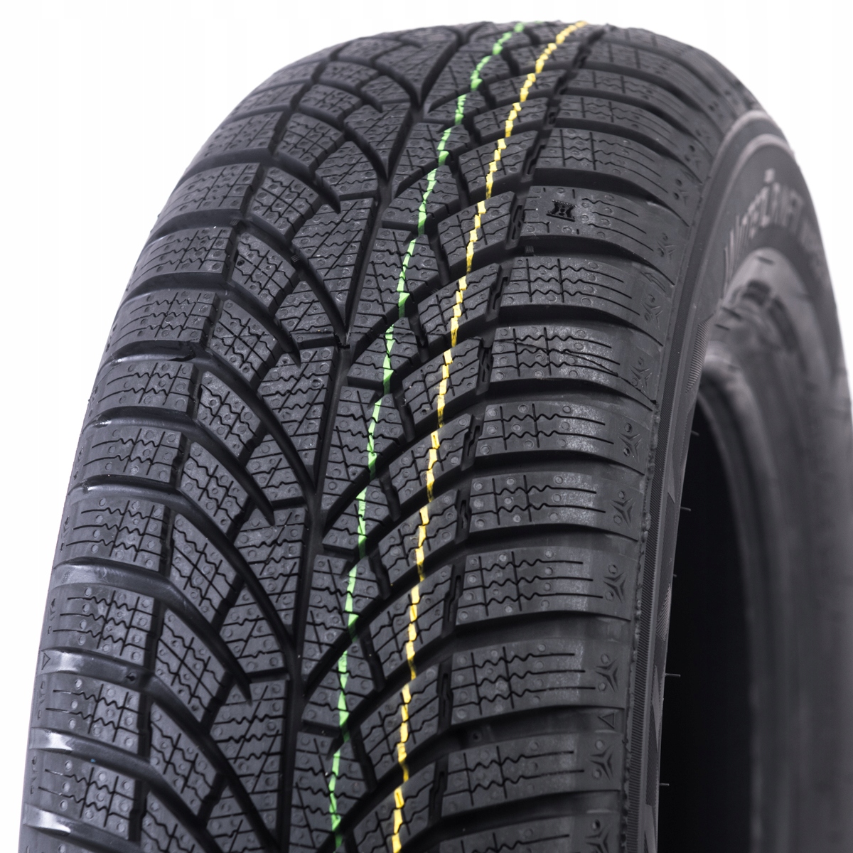 1x Zimní Pneumatika 215/55R16 Kumho Wintercraft WP52