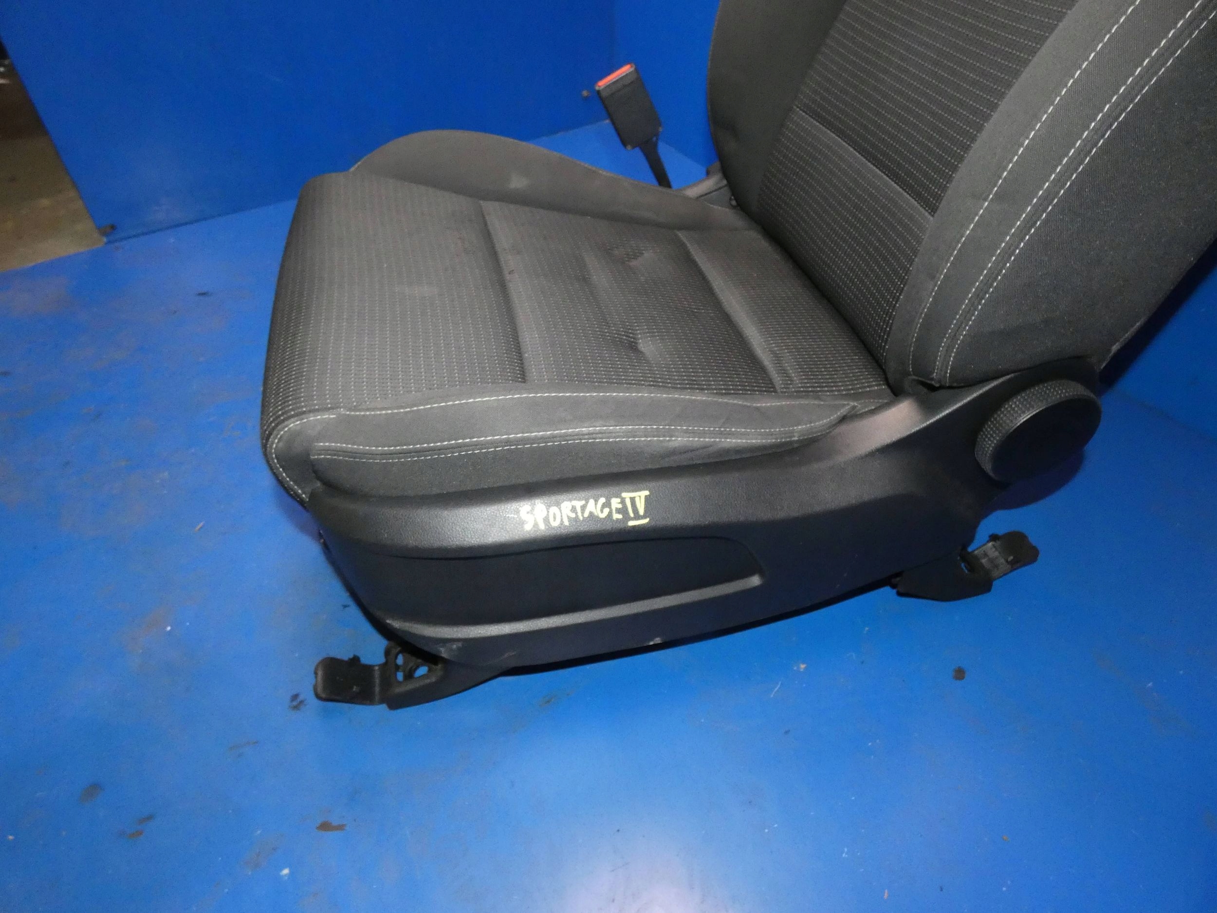 KIA SPORTAGE IV seat driver´s left front front
