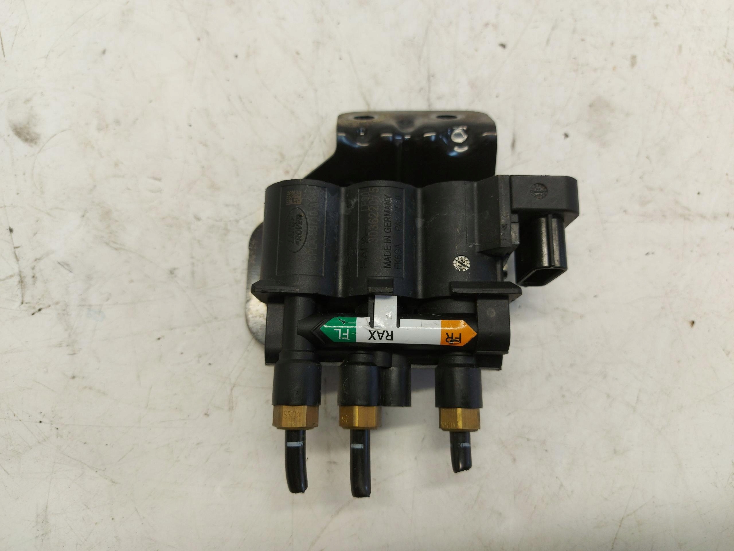 Range Rover VELAR L560 2.0d 2021r blok Sensor rozdzielacz Achsträgers