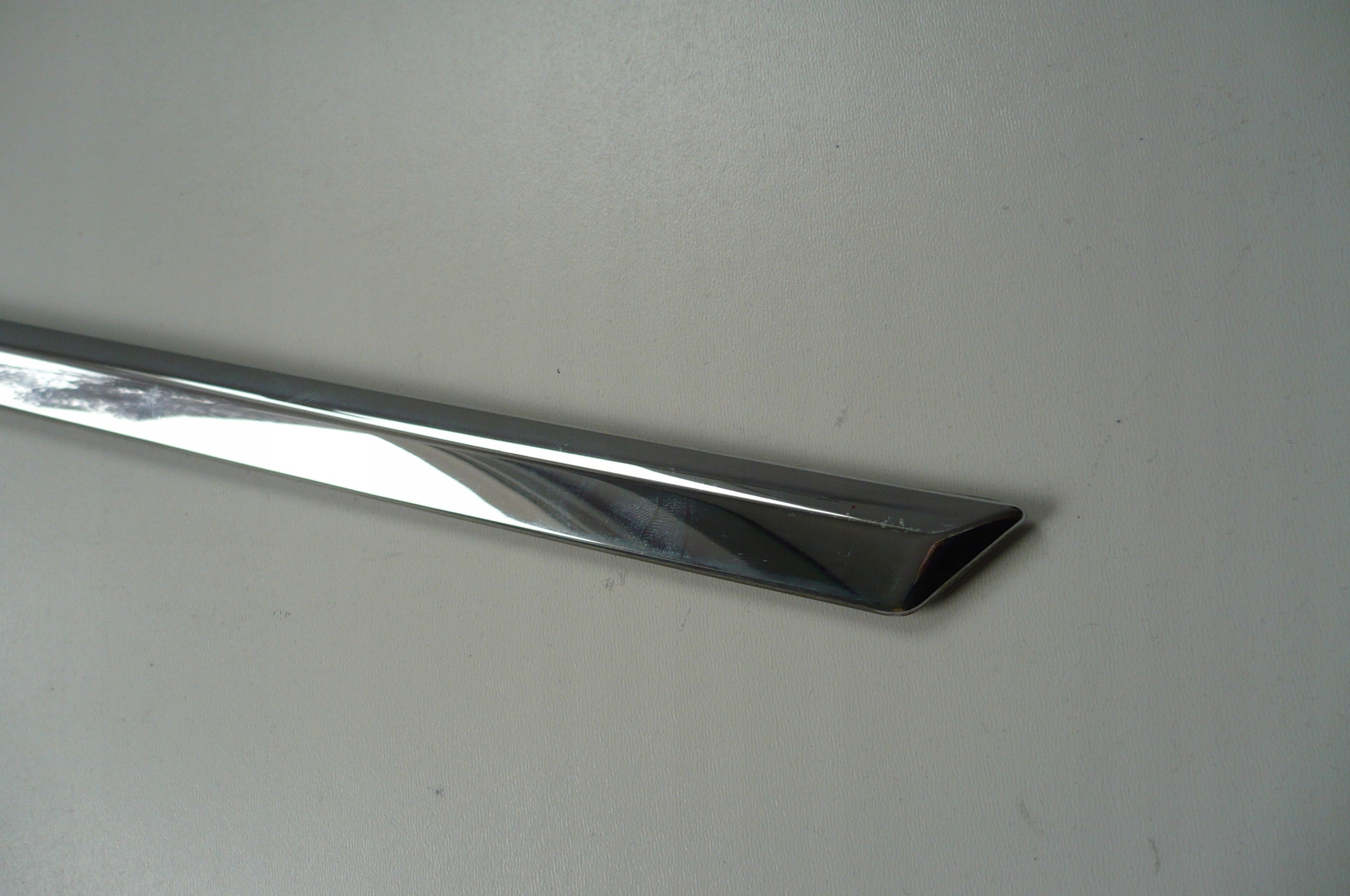 VW PASSAT B6 05- moulding CHROM door left rear part central DEKOR original