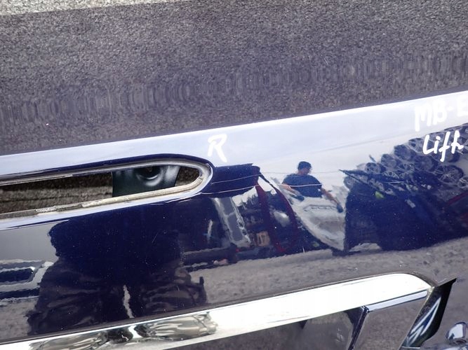 MERCEDES W207 207 E-KLASA LIFT boot doors rear part