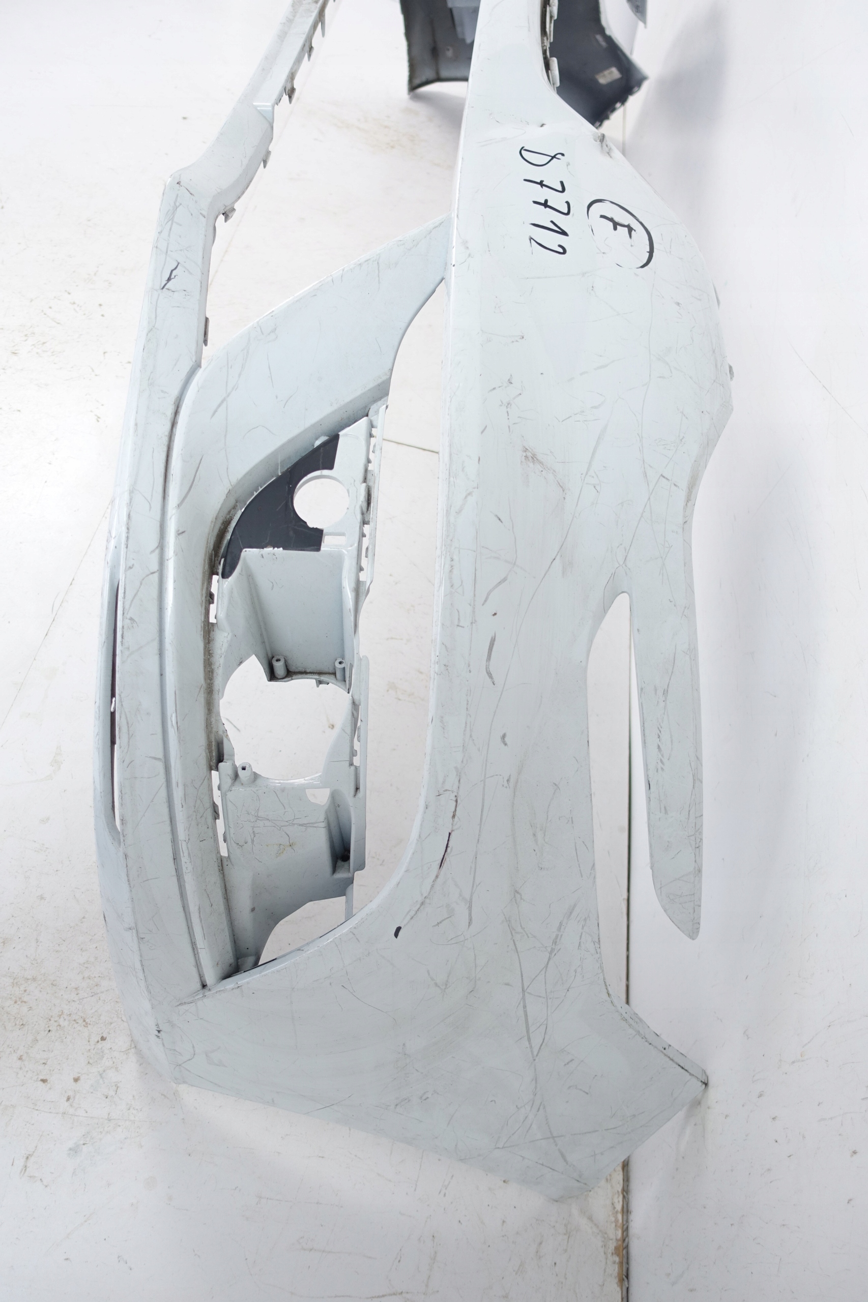 RENAULT MEGANE IV 4 2016- bumper front front 620223357R