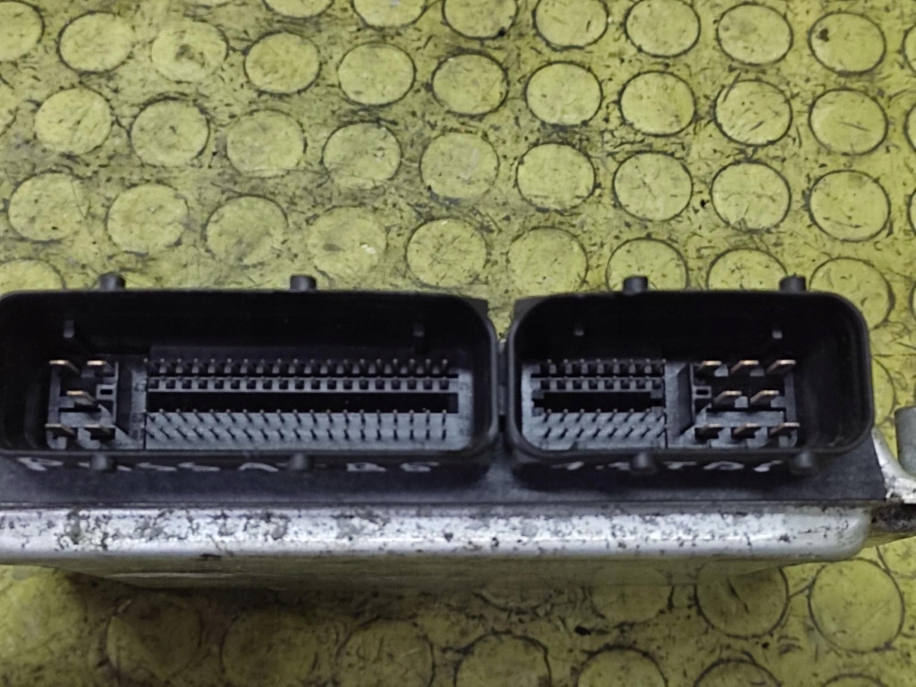 VW PASSAT B5 control unit of the engine 0281011195