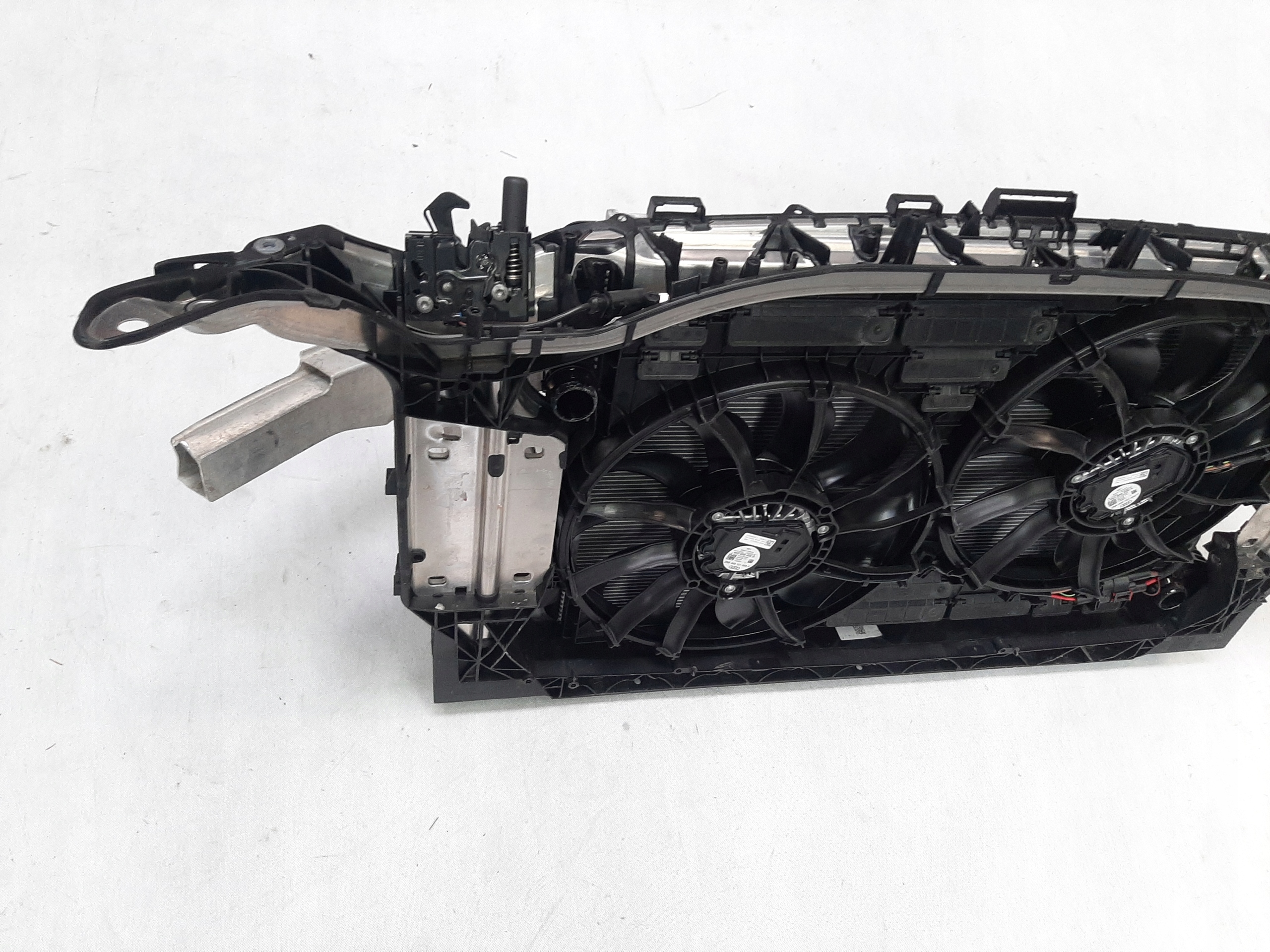 AUDI A6 A7 C8 18- PAS PRZEDNI KOMPLETNY CHŁODNICE WENTYLATOR 4K0805594 NOWY Jakość części (zgodnie z GVO) O - oryginał z logo producenta pojazdu (OE)