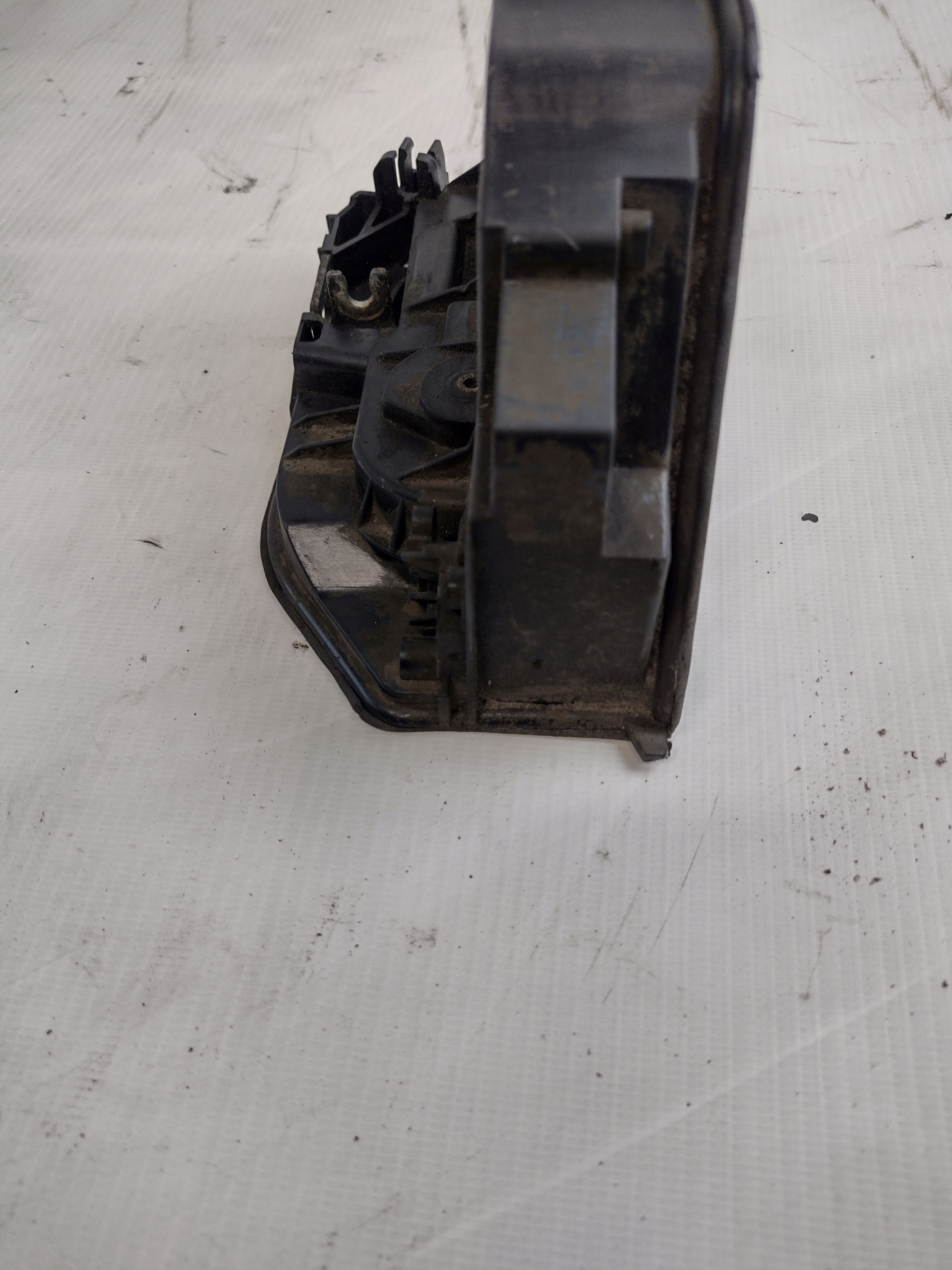 lock door left rear part BMW E60 OE 7154629
