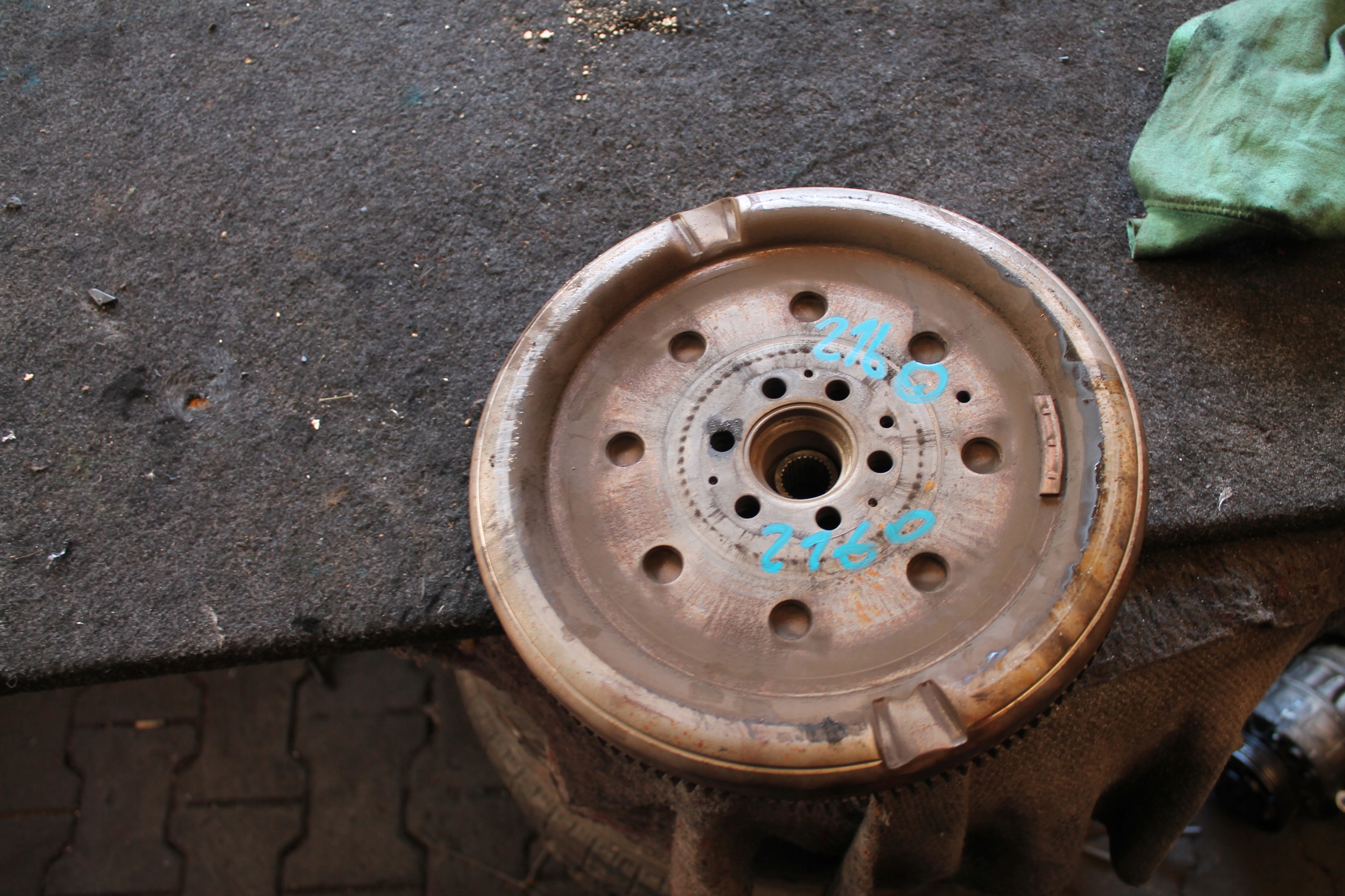 2160. VOLANO USATO 03L105264AF