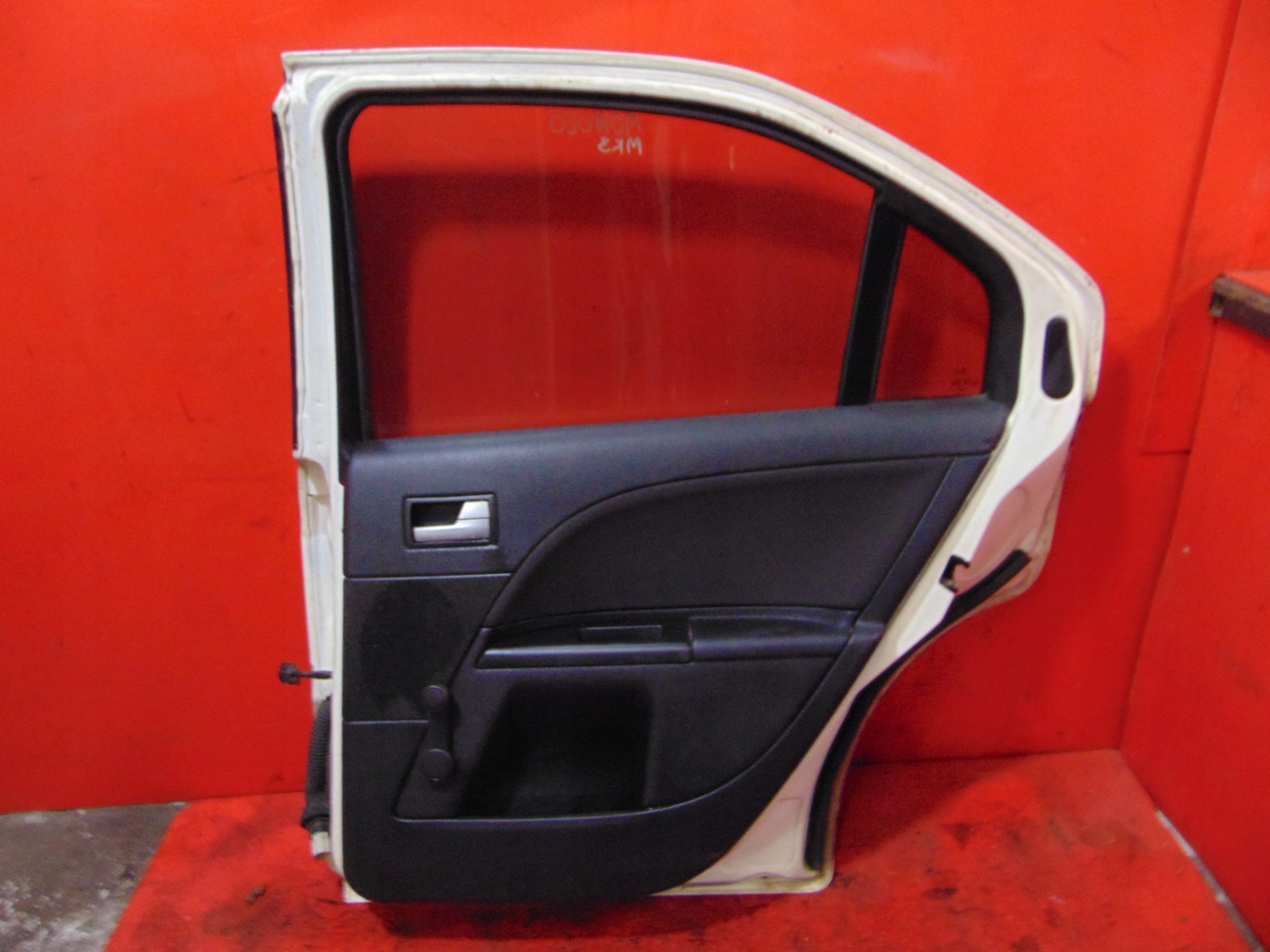FORD MONDEO MK3 HB TÜR RECHTS HECK HINTEN