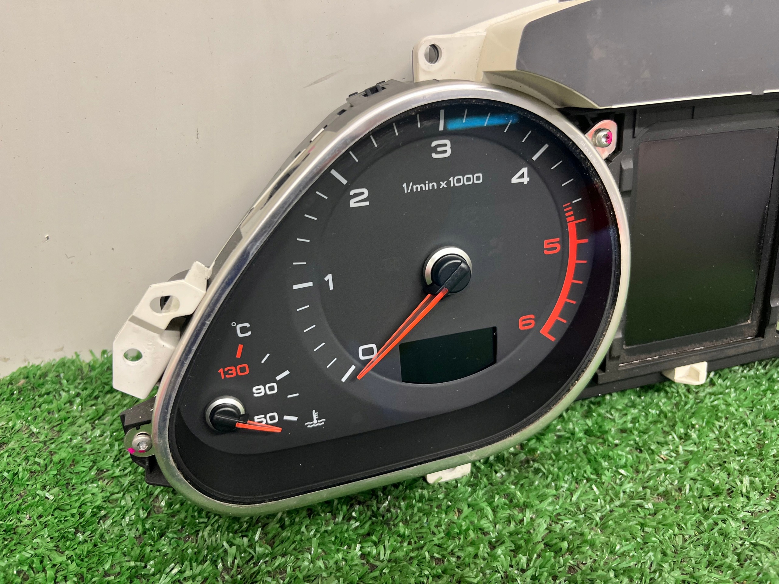 budiky budíky AUDI A6-C6 4F0920933L