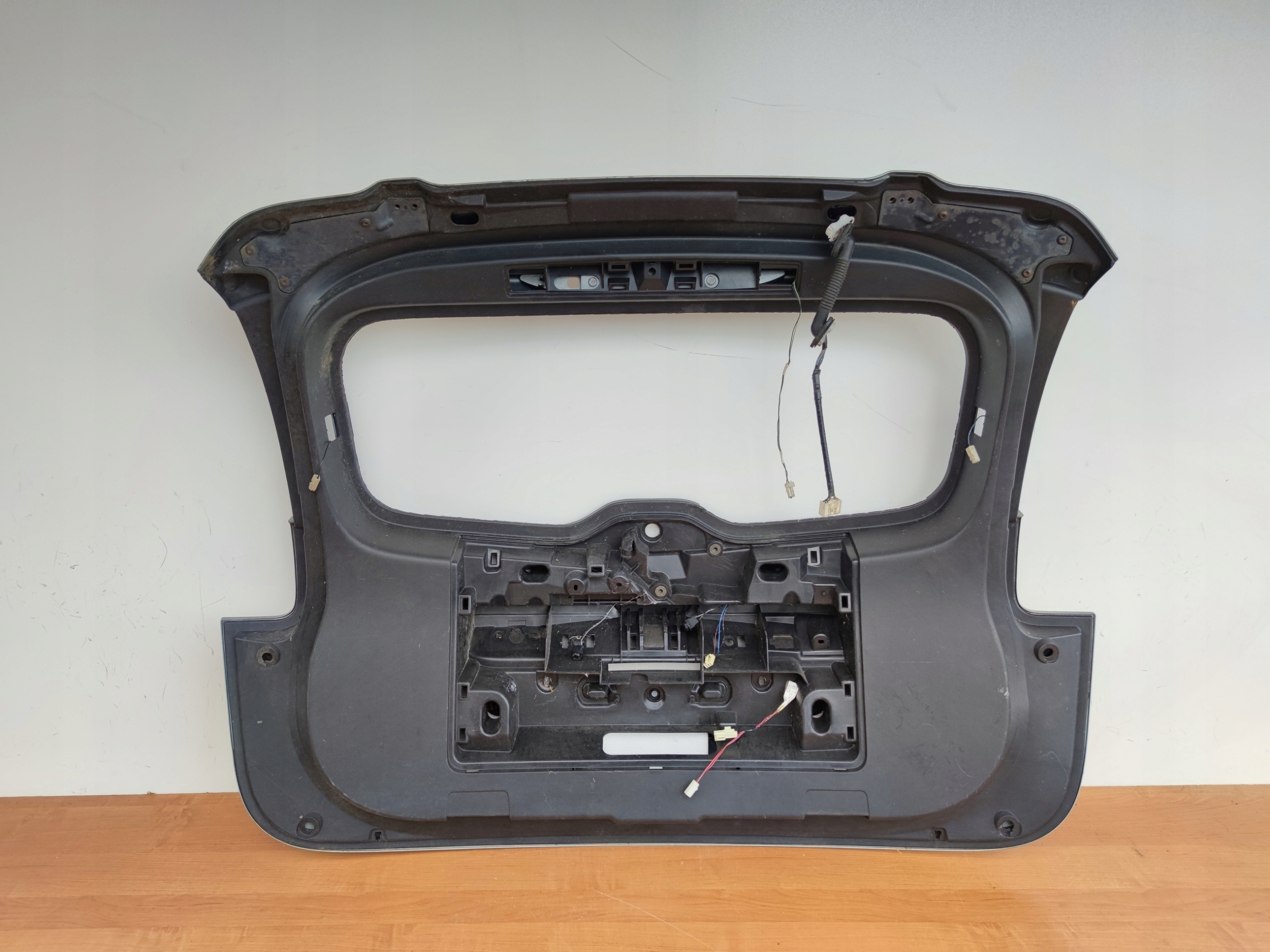 MAZDA V 5 05-10R trunk door cover boot rear part rear