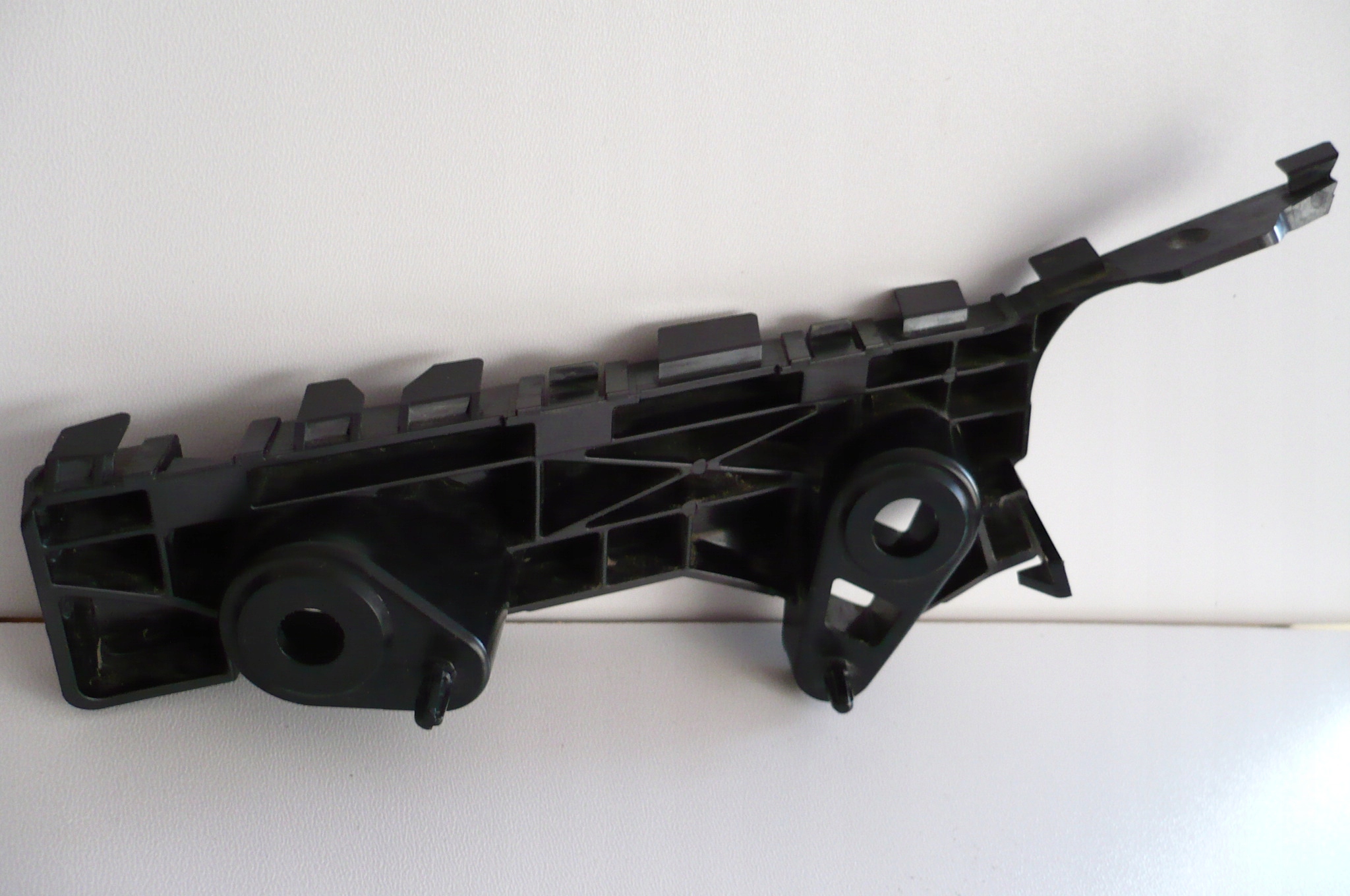 MAZDA 3 III BM 2013-18 bumper bracket right front