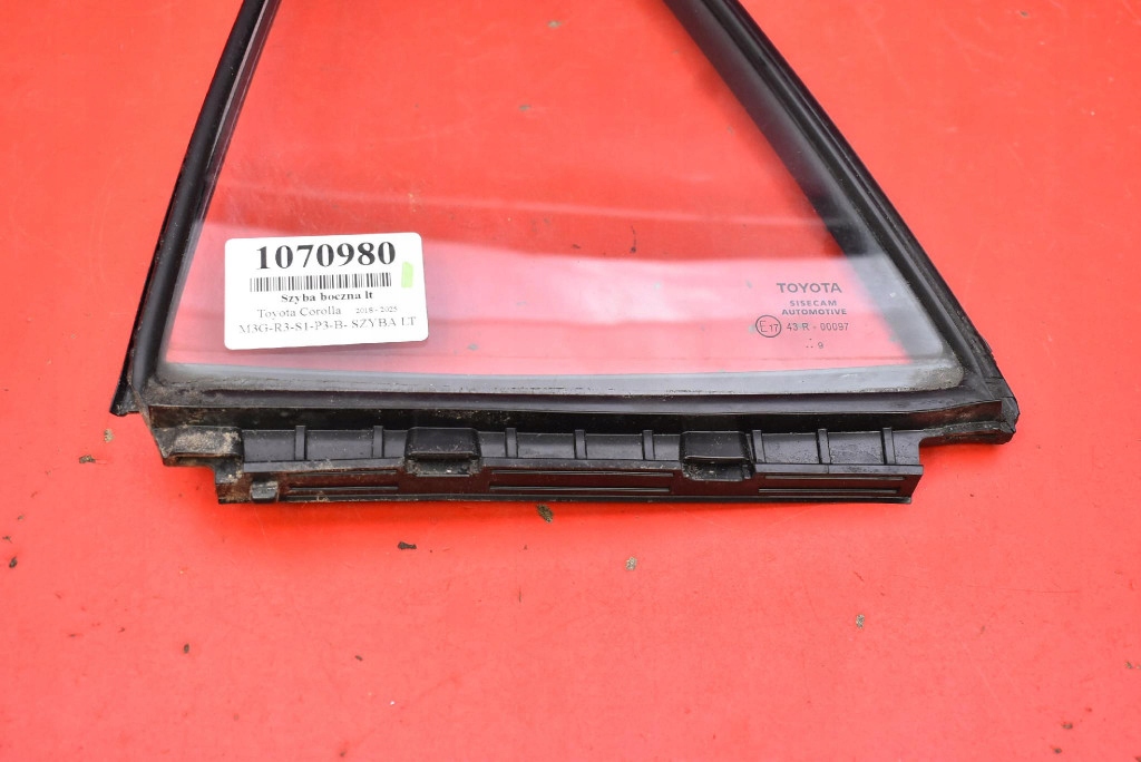 window side door left rear part TOYOTA COROLLA E21 KOMBI 18-25