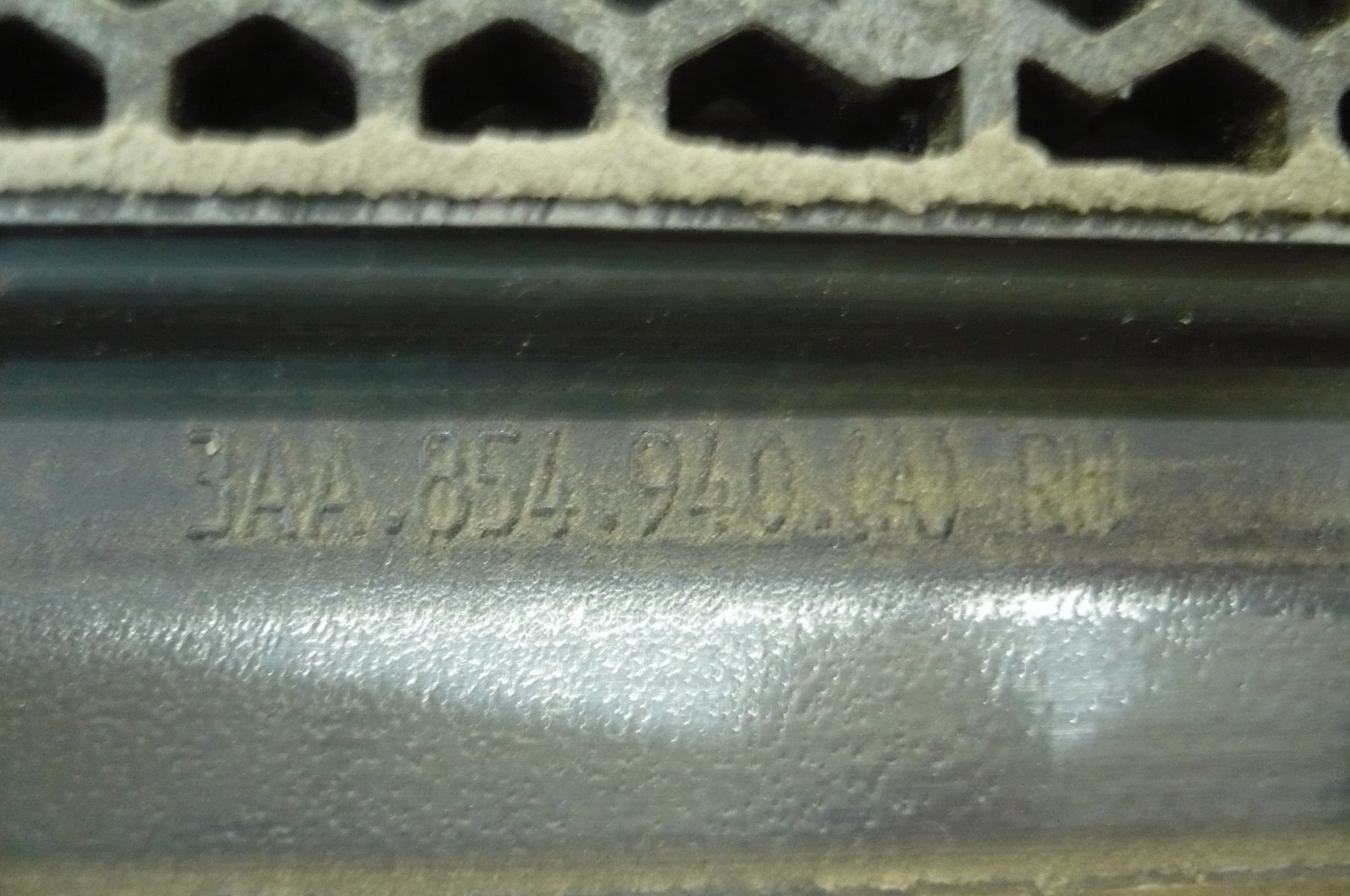 VW PASSAT B7 10-14 lišta dvere pravá predok