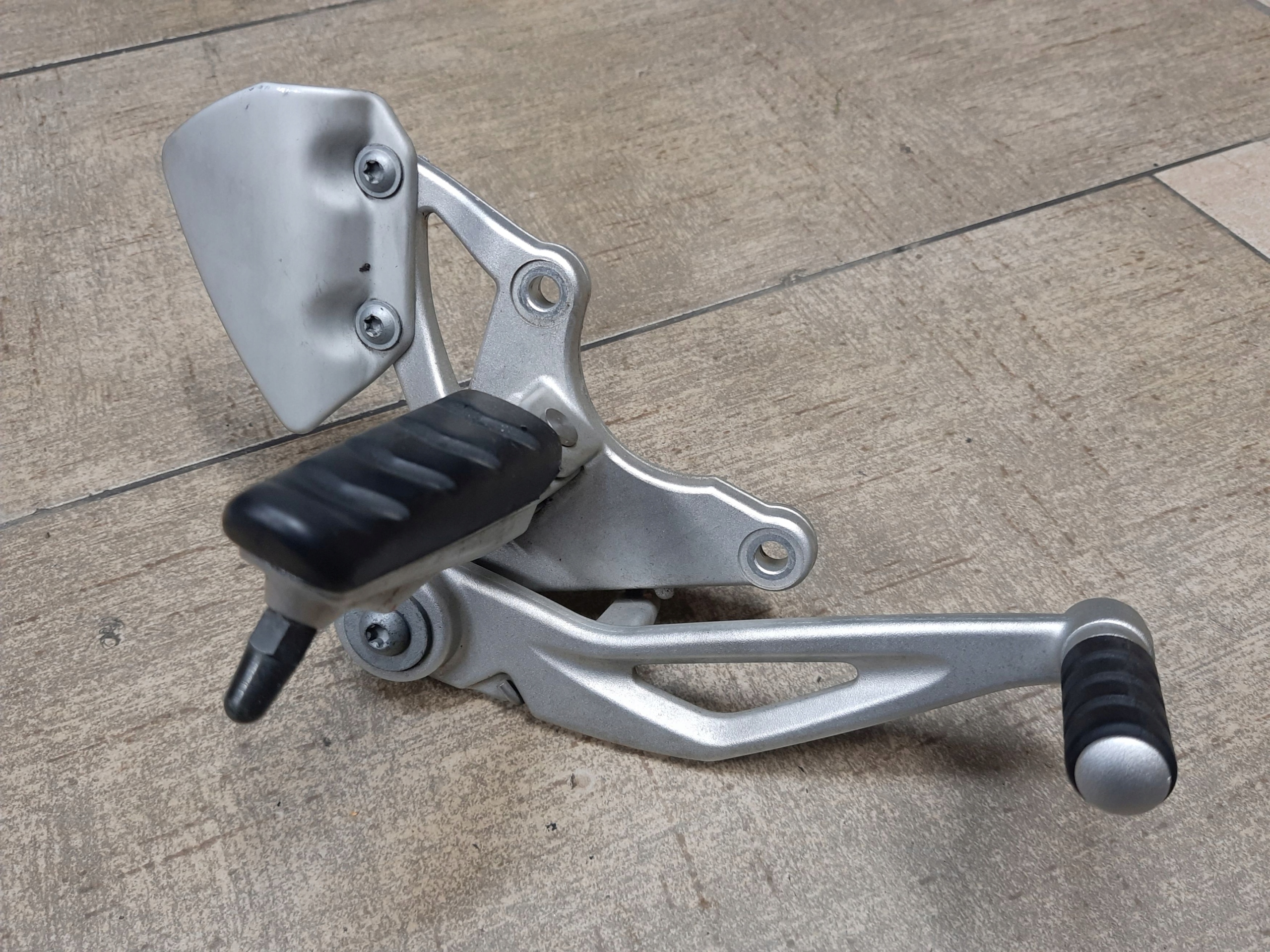 46717671076 - Набор передний правый рычаг BMW R1200 ST 04-07 R1200R