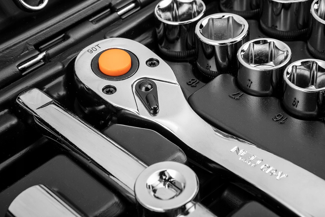 NEO Klucze nasadowe 1/2", 1/4" , zestaw 82 szt. ECO Marka Neo Tools