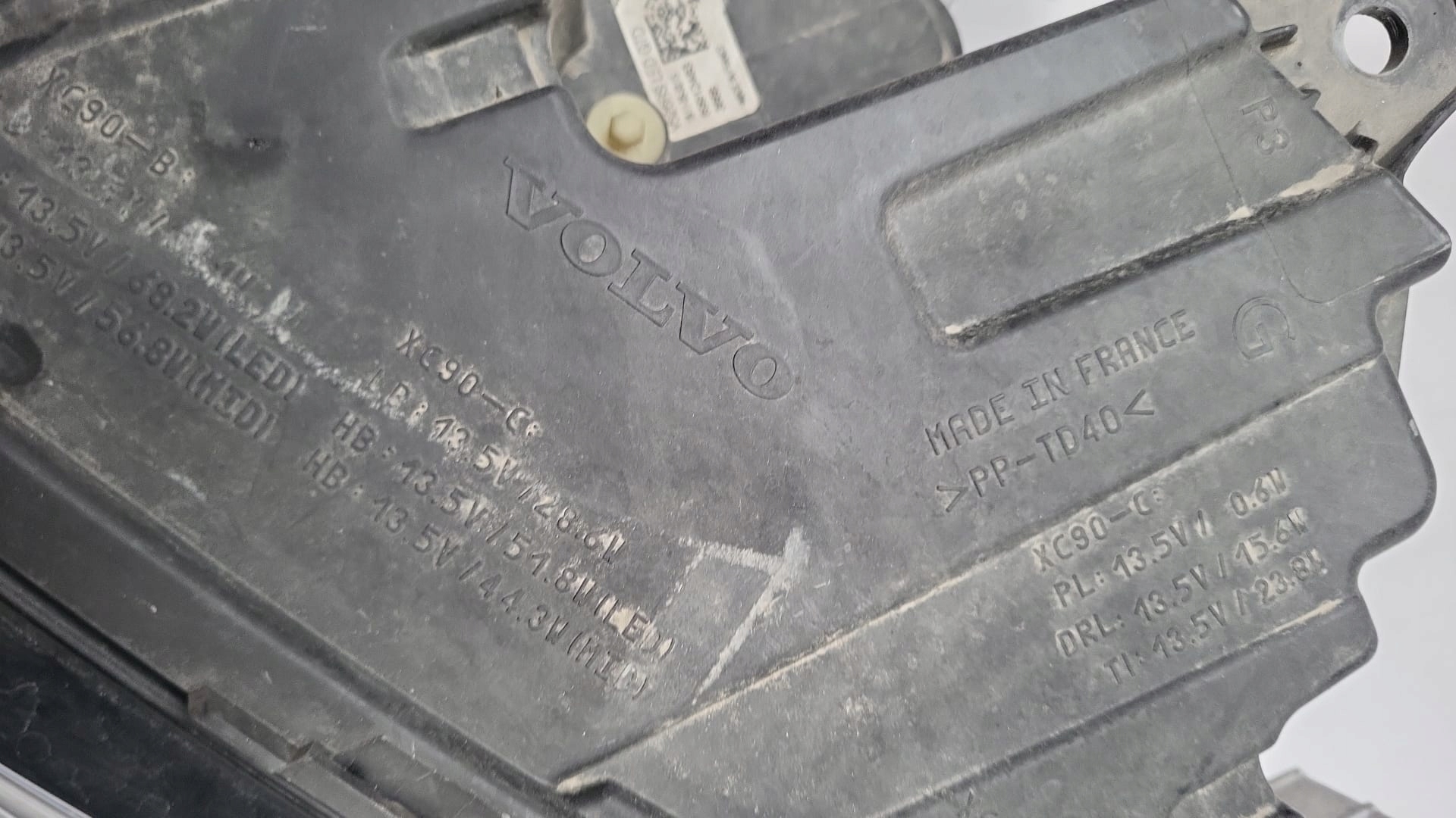 VOLVO XC90 II LIFT 19- light left front front FULL LED 32228688