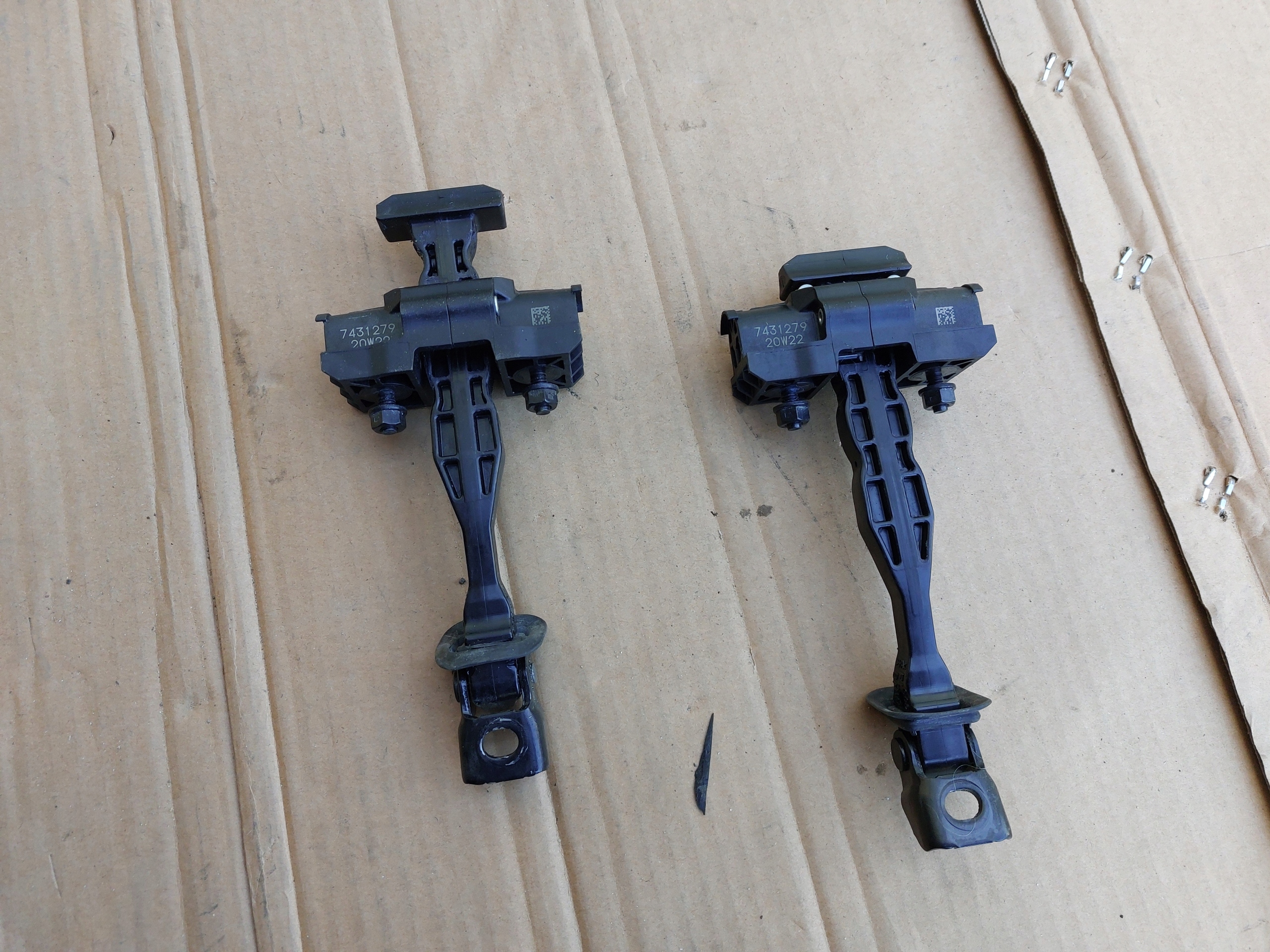 BMW G05 G06 limiter door front 7431279
