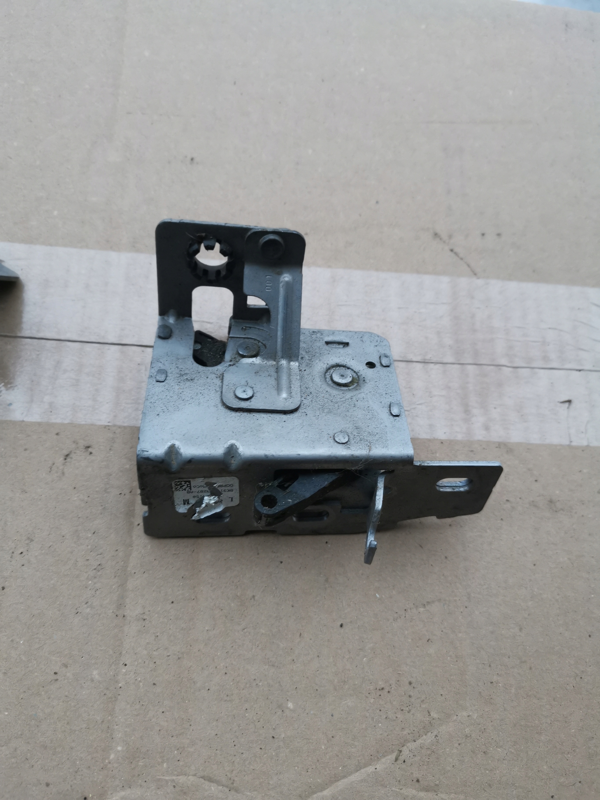 lock door rear part left upper FORD TRANSIT 2014 - mk8