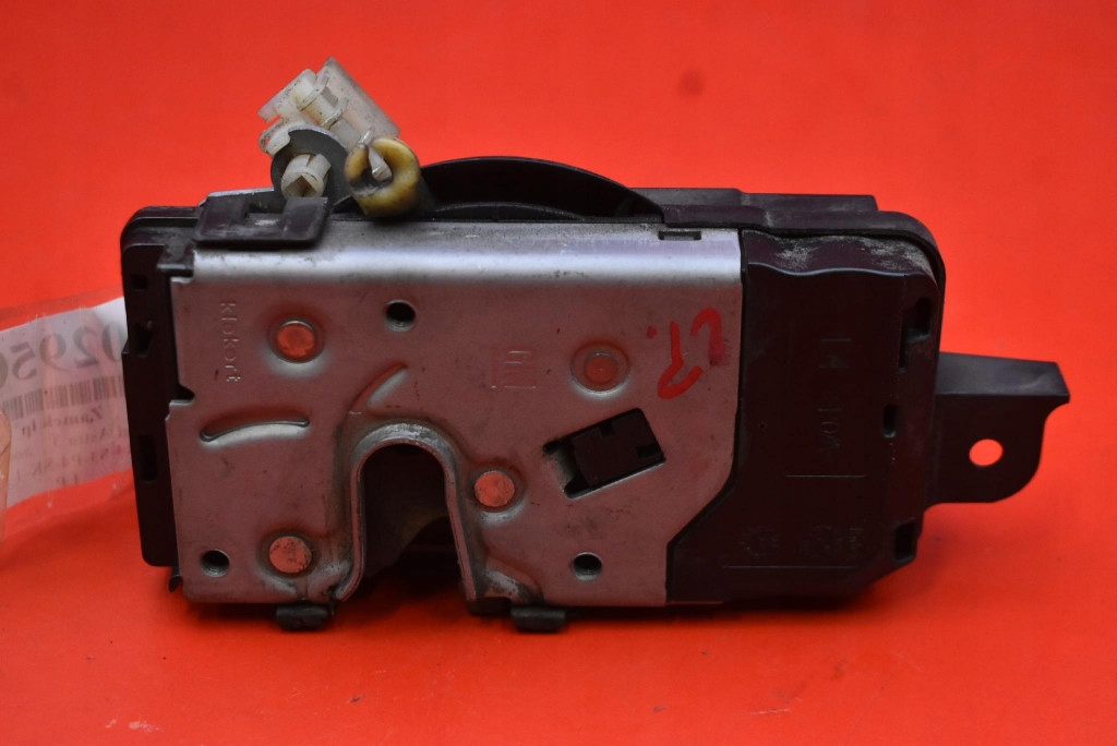lock door left front front EU 13210748QF OPEL ASTRA 3 III H 5D HB 06-14