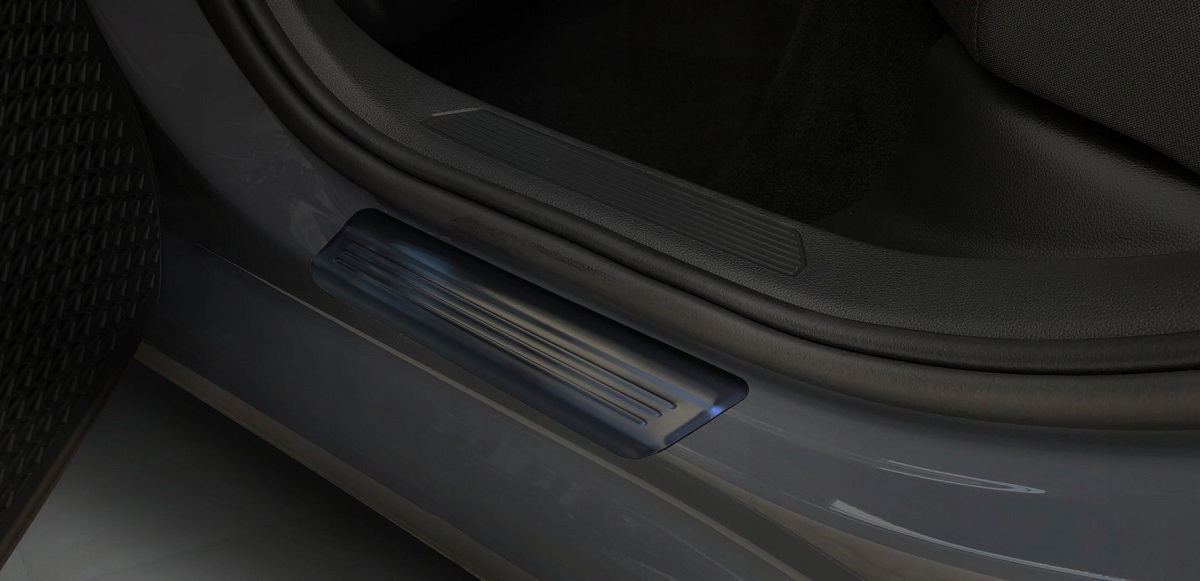 VOLKSWAGEN GOLF VIII 5D NAKŁADKI PROGOWE LISTWY NA PROGI STALOWE ochronne Producent Avisa