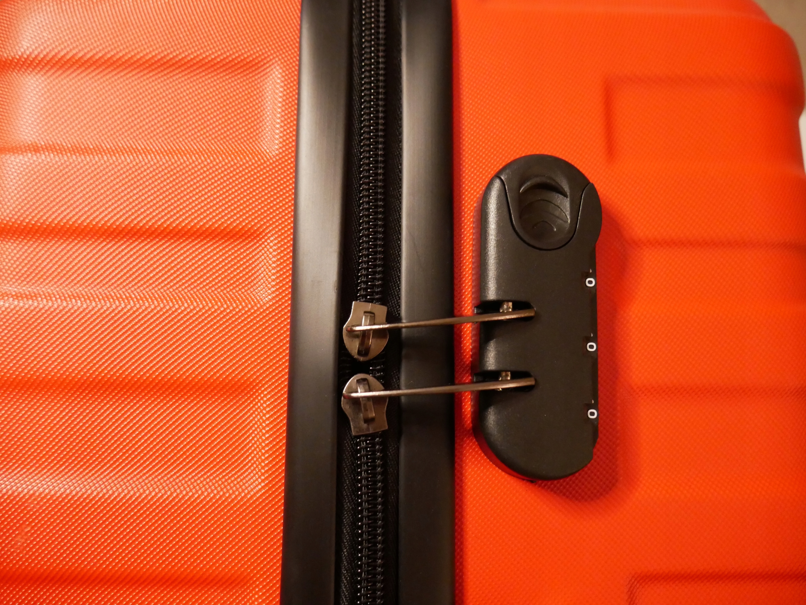 XXL WALIZKA DUŻA NA 4 KÓŁKACH PODRÓŻNA CZERWONA Z ABS BAGAŻ SAMOLOTOWY Materiał dominujący ABS