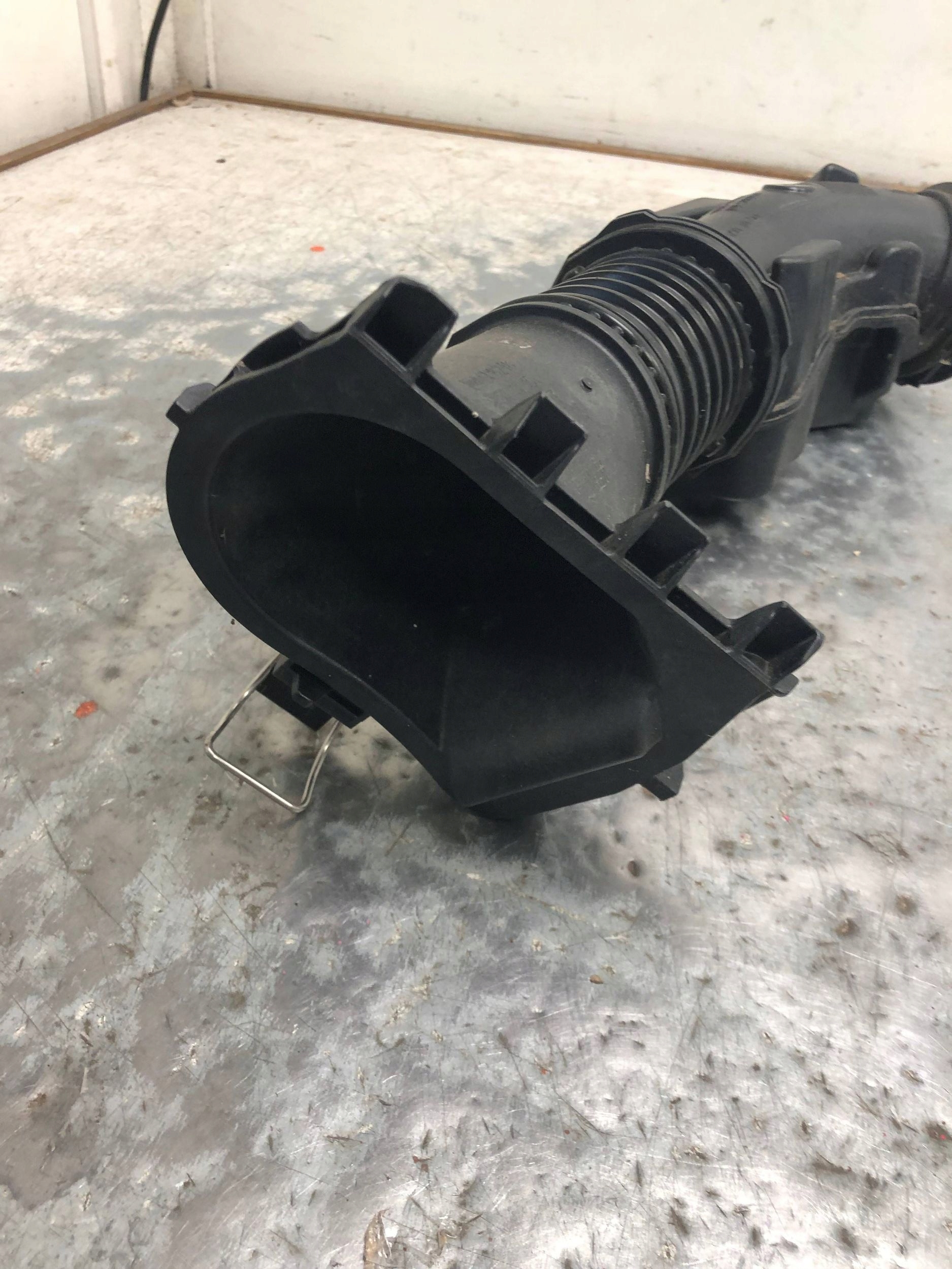 pipe air hose MERCEDES C254 A2540901000