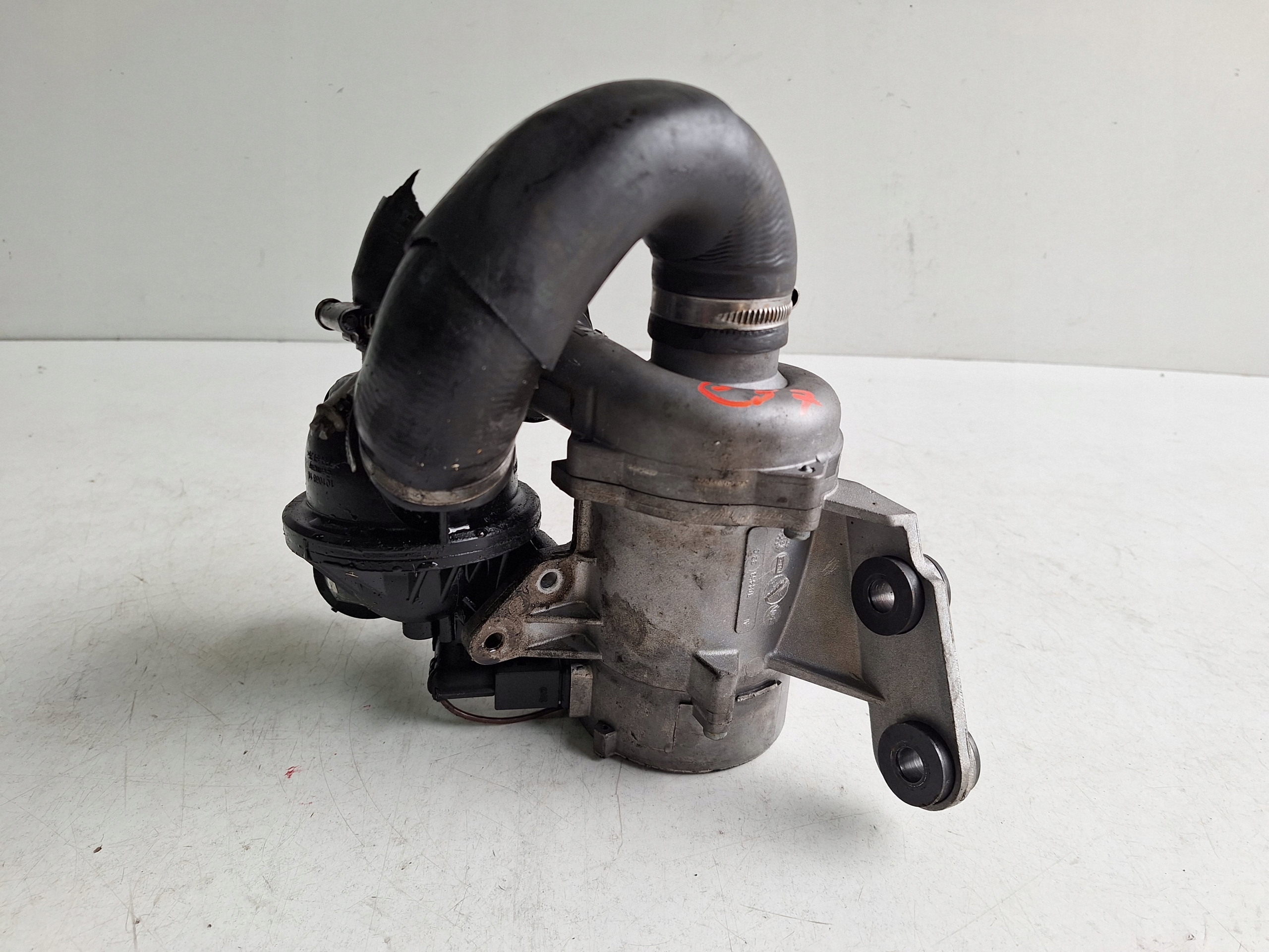 BMW E87 E90 04-12 ELKTRYCZNA water pump 702853207