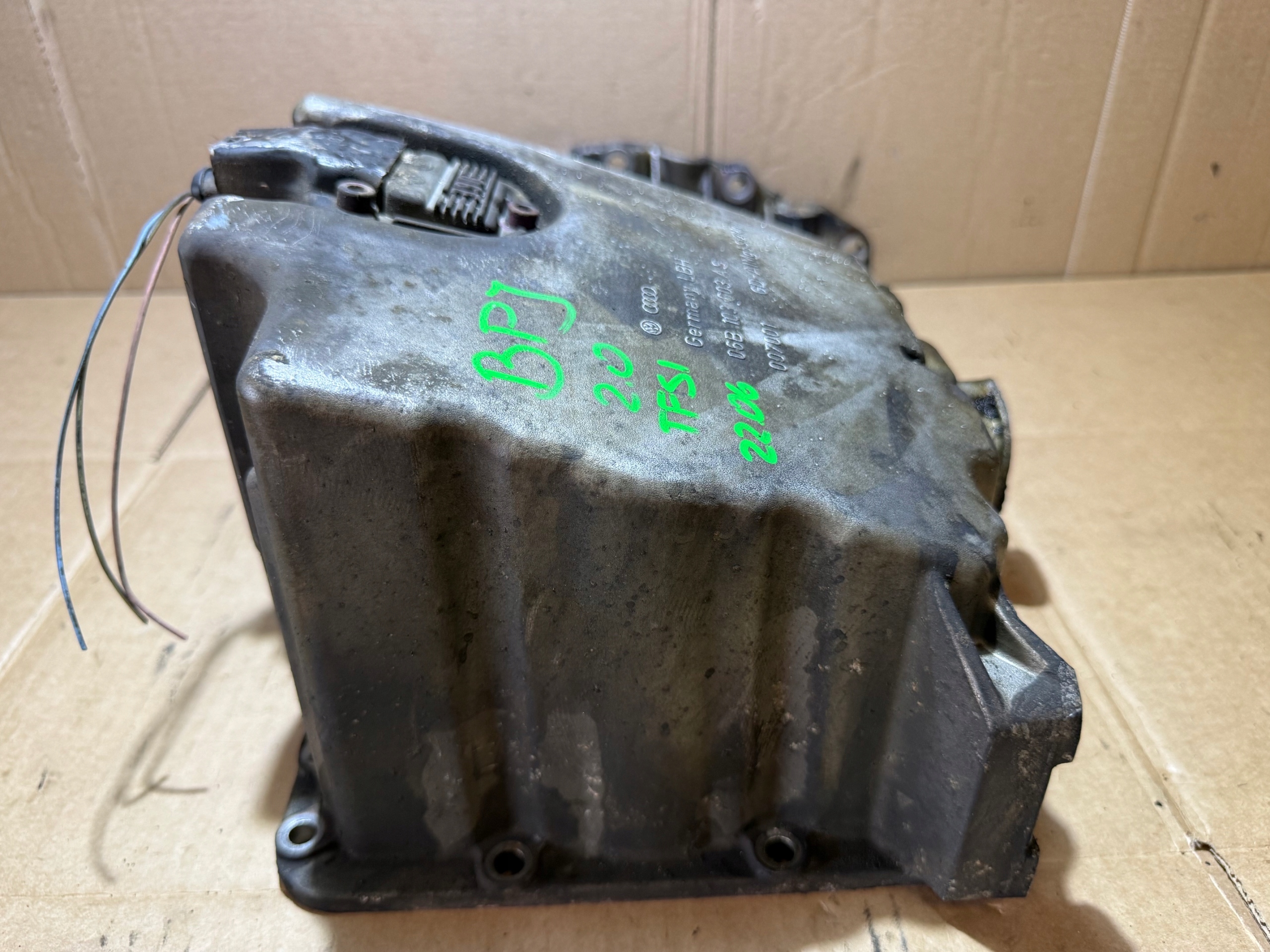AUDI 2.0 TFSI BPJ Ölwanne 06B103603AS