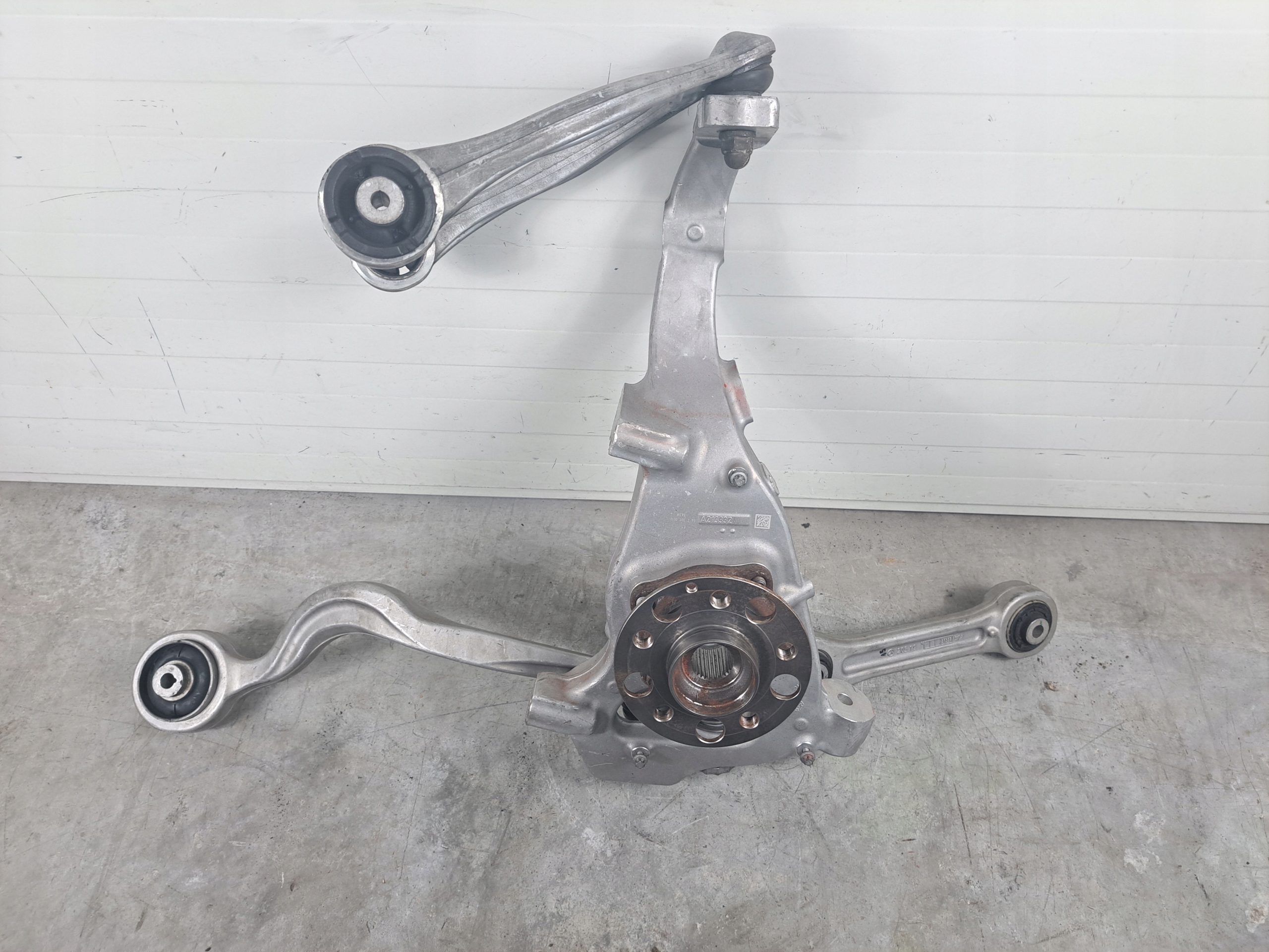 A2133326000 - Передня права Підвіска MERCEDES W213 E63S AMG