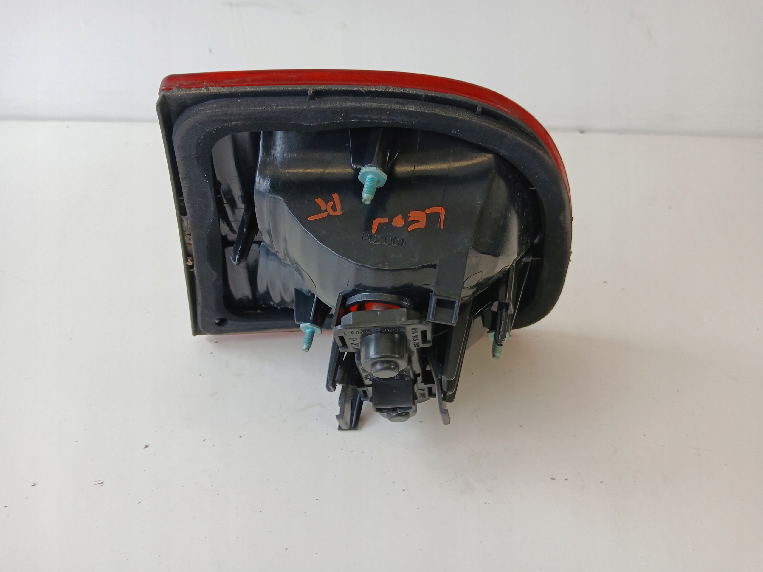 SEAT LEON and light left rear part trunk door