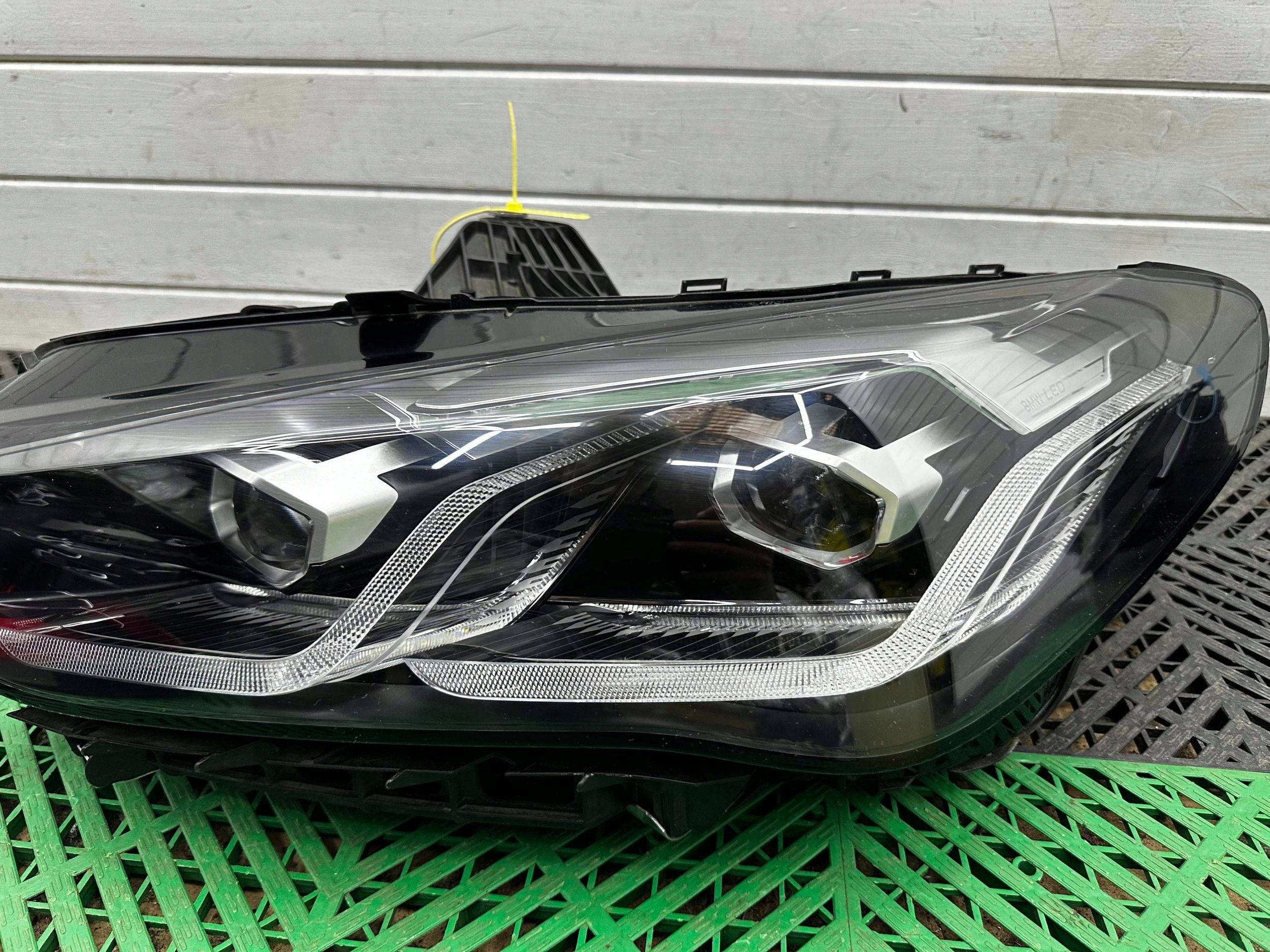 Reflektor front BMW 2 Active Tourer U06 5A42247